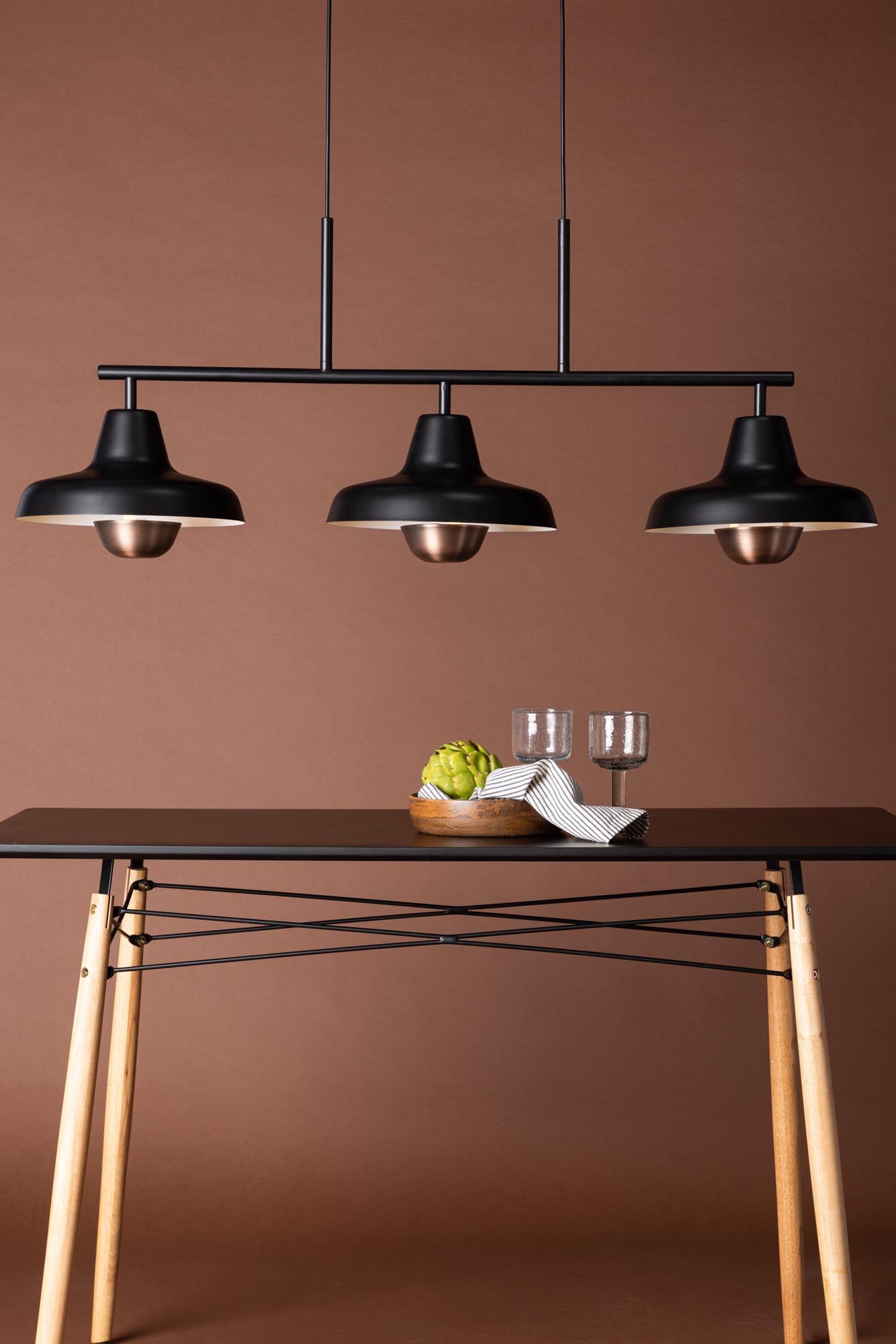 Stöten Pendelleuchte von Venture Home: Stilvolles Design, hochwertige Materialien, perfekte Ausleuchtung für Ihr Zuhause. Ein Blickfang für jeden Raum!