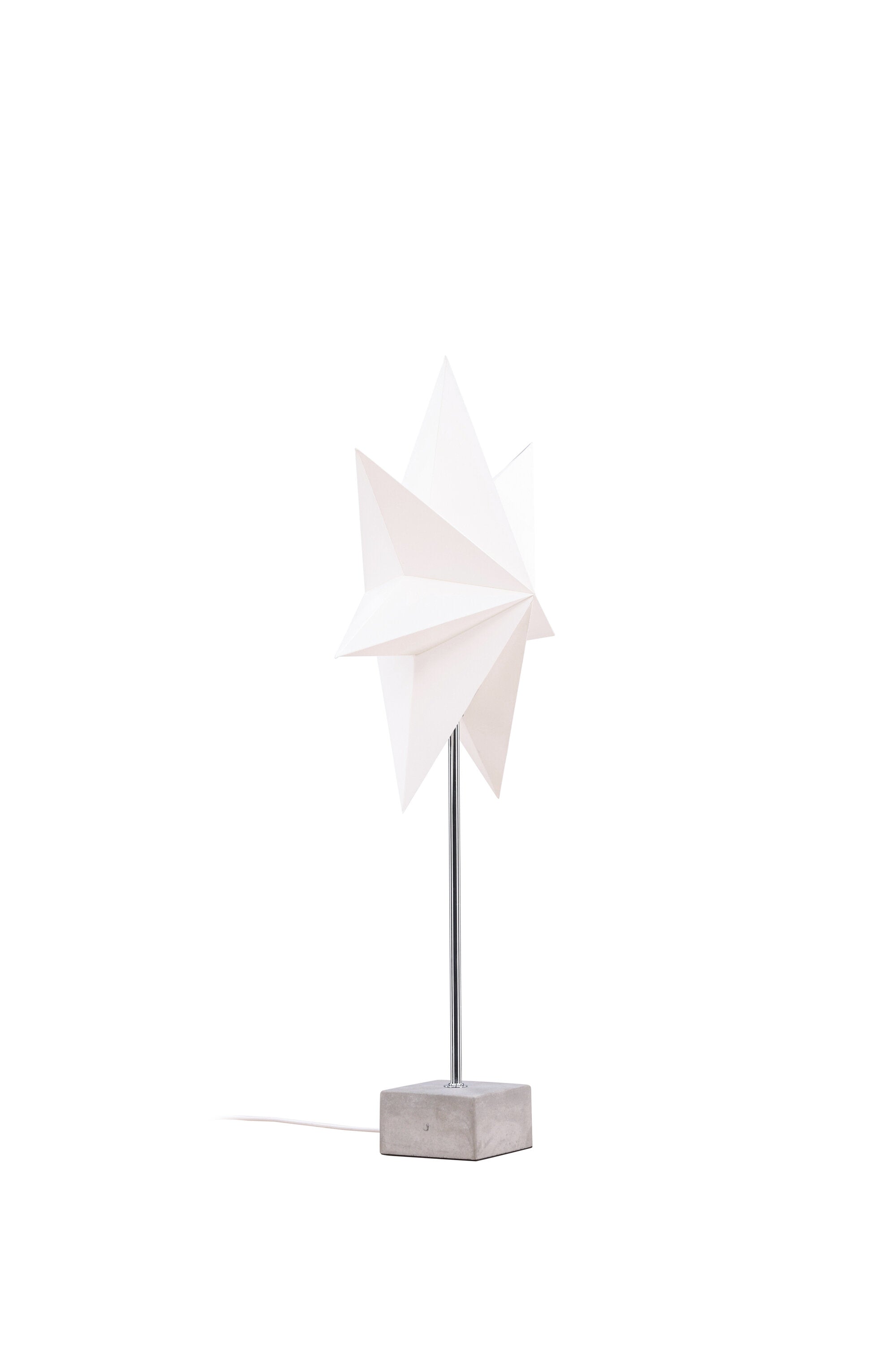 Grövelfjäll Tischlampe in Weiss präsentiert im Onlineshop von KAQTU Design AG. Weihnachtszubehör ist von Venture Home