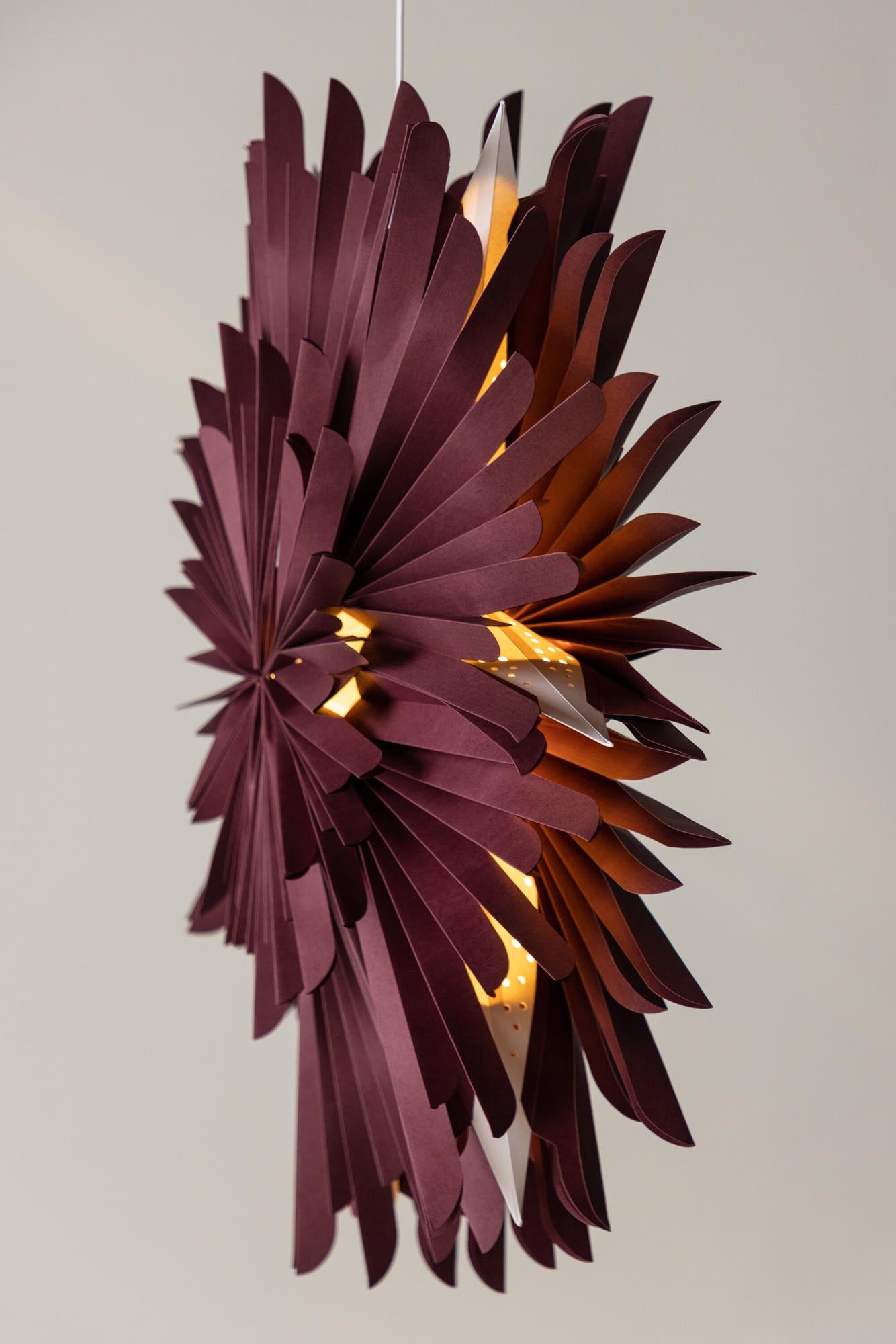 Elegante Siegel Pendelleuchte von Venture Home für stilvolle Räume.