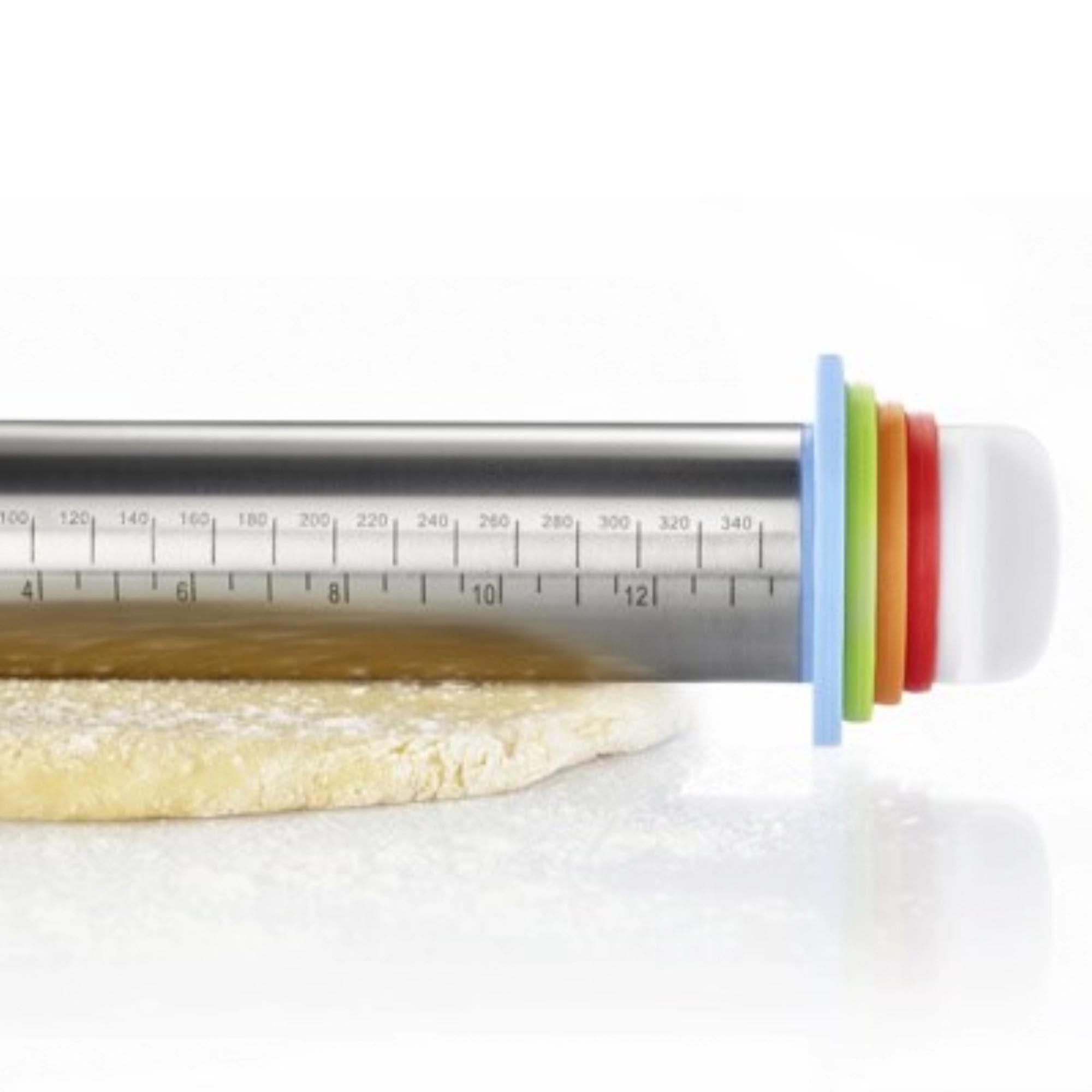 Hochwertiger Teigroller von Westmark, 43,5 cm, mit 4 Distanzringen für präzises und gleichmässiges Ausrollen von Teig.