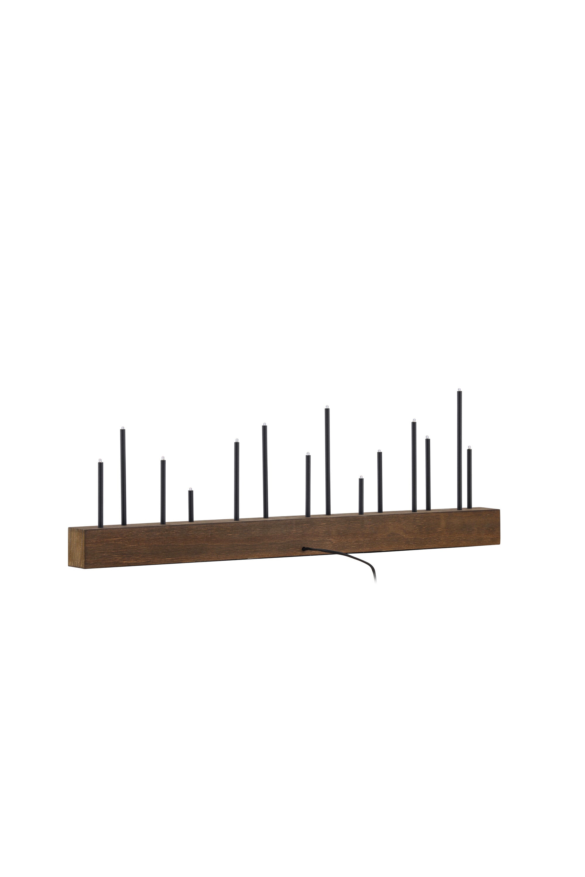 Kungsberget Tischlampe in Nussbaum präsentiert im Onlineshop von KAQTU Design AG. Weihnachtszubehör ist von Venture Home