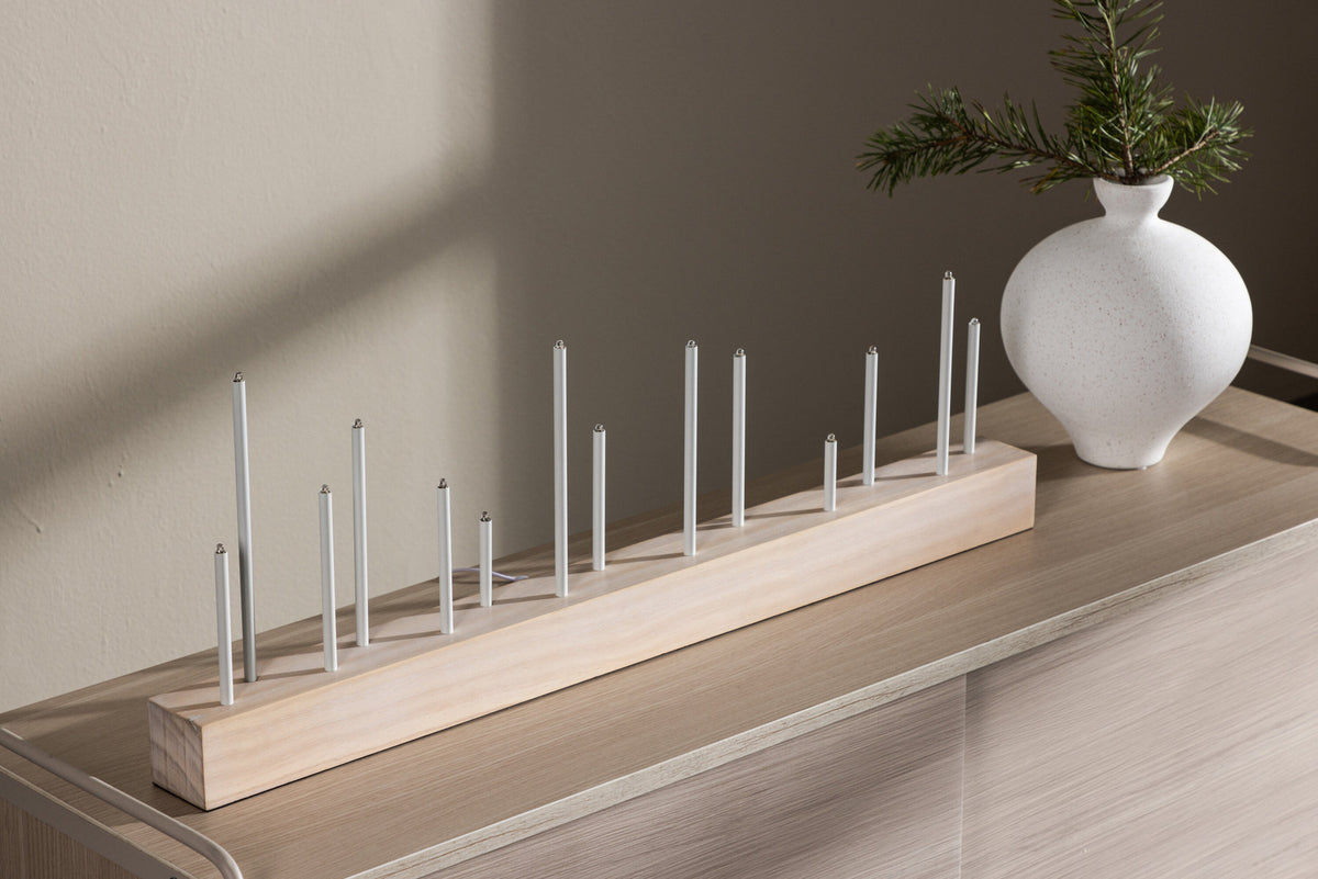 Kungsberget Tischleuchte in Tünchen präsentiert im Onlineshop von KAQTU Design AG. Tischleuchte ist von Venture Home