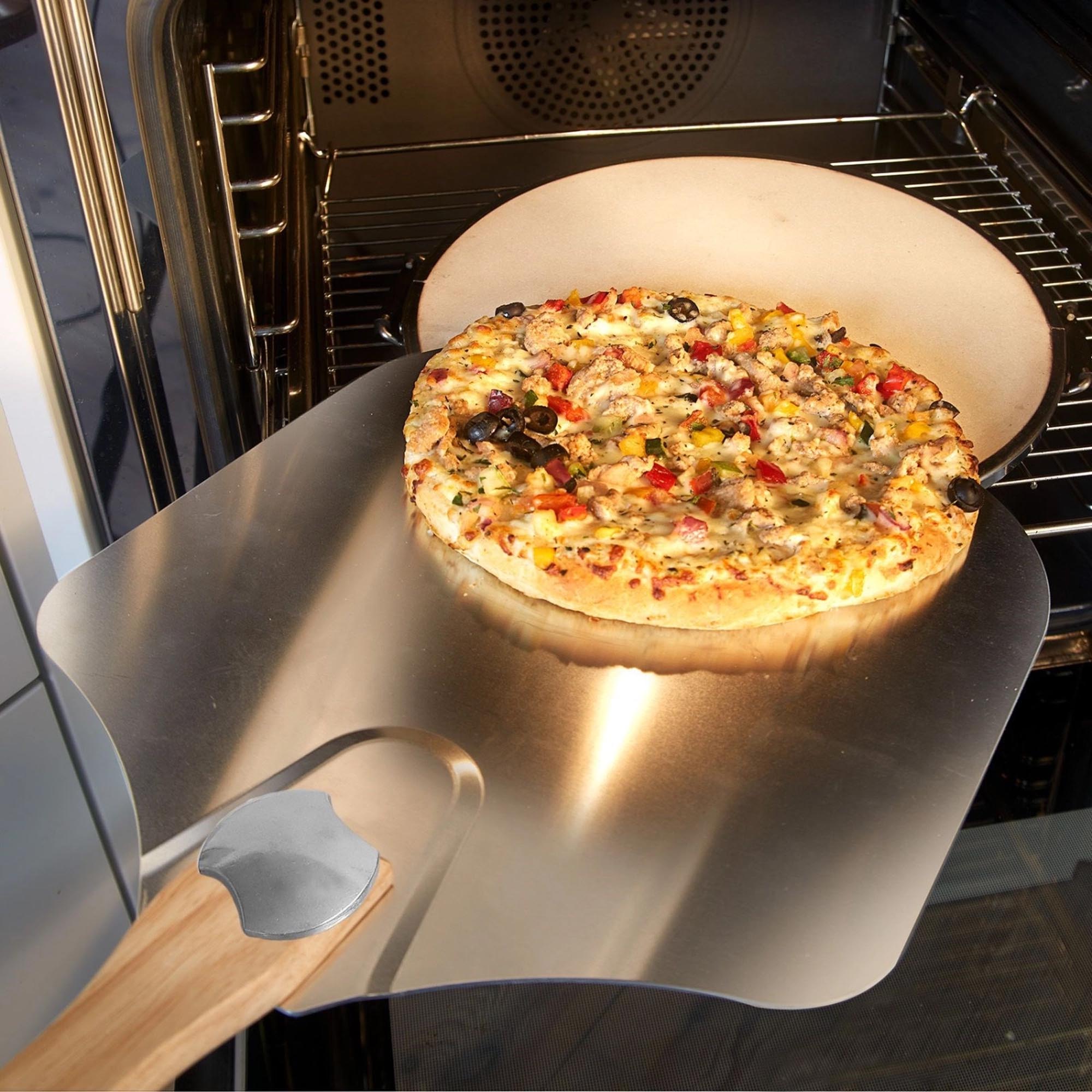 Robuste und leichte Pizzaschaufel aus Aluminium, perfekt für Pizza und Brot, mit komfortablem Griff für müheloses Arbeiten.