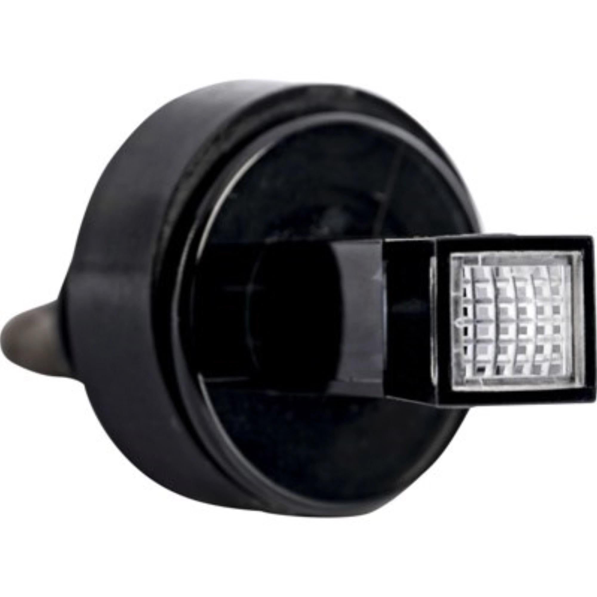 Praktische 8 cm Ausgiesser mit Siebfunktion von Westmark, perfekt zum genauen Ausgiessen und Filtern von Flüssigkeiten in der Küche.