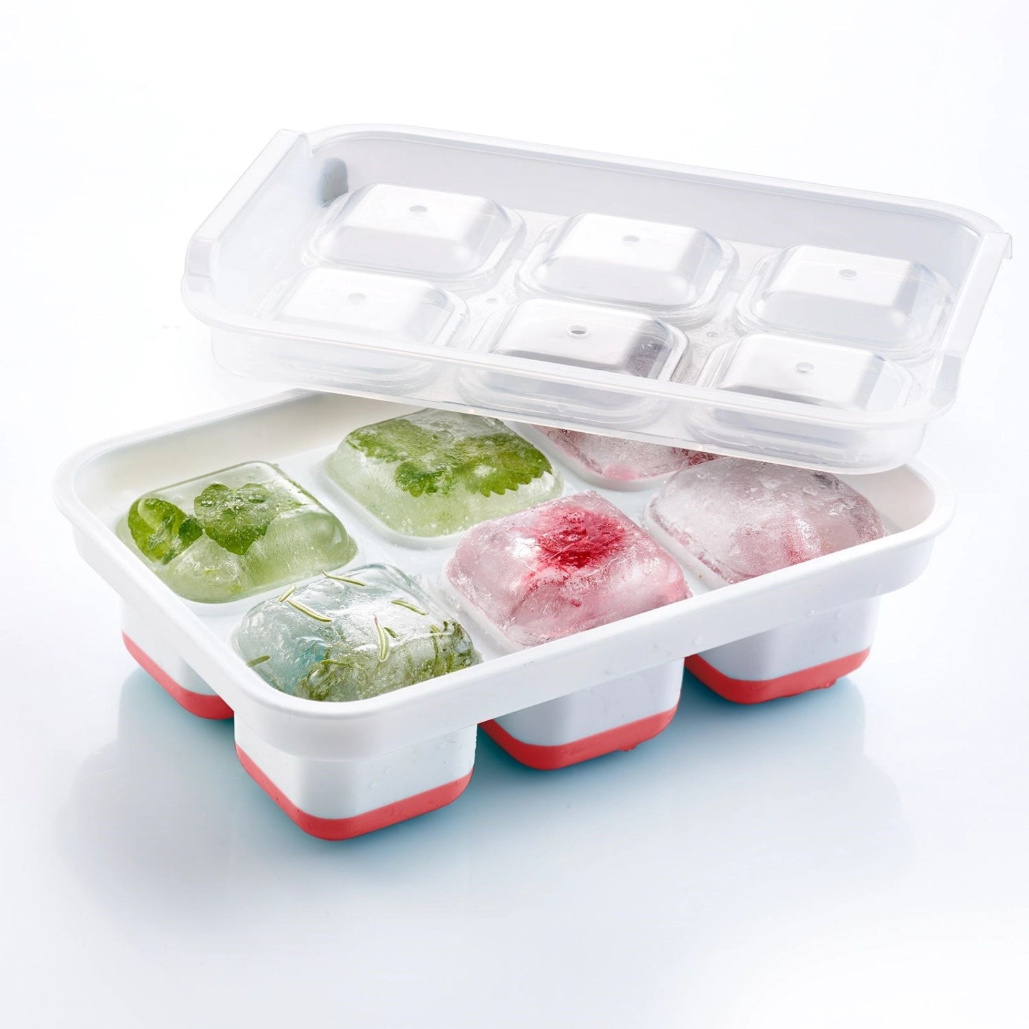 Eiswürfelbereiter Cube von Westmark mit praktischem Deckel, ideal für die Herstellung von perfekten Eiswürfeln für Getränke.