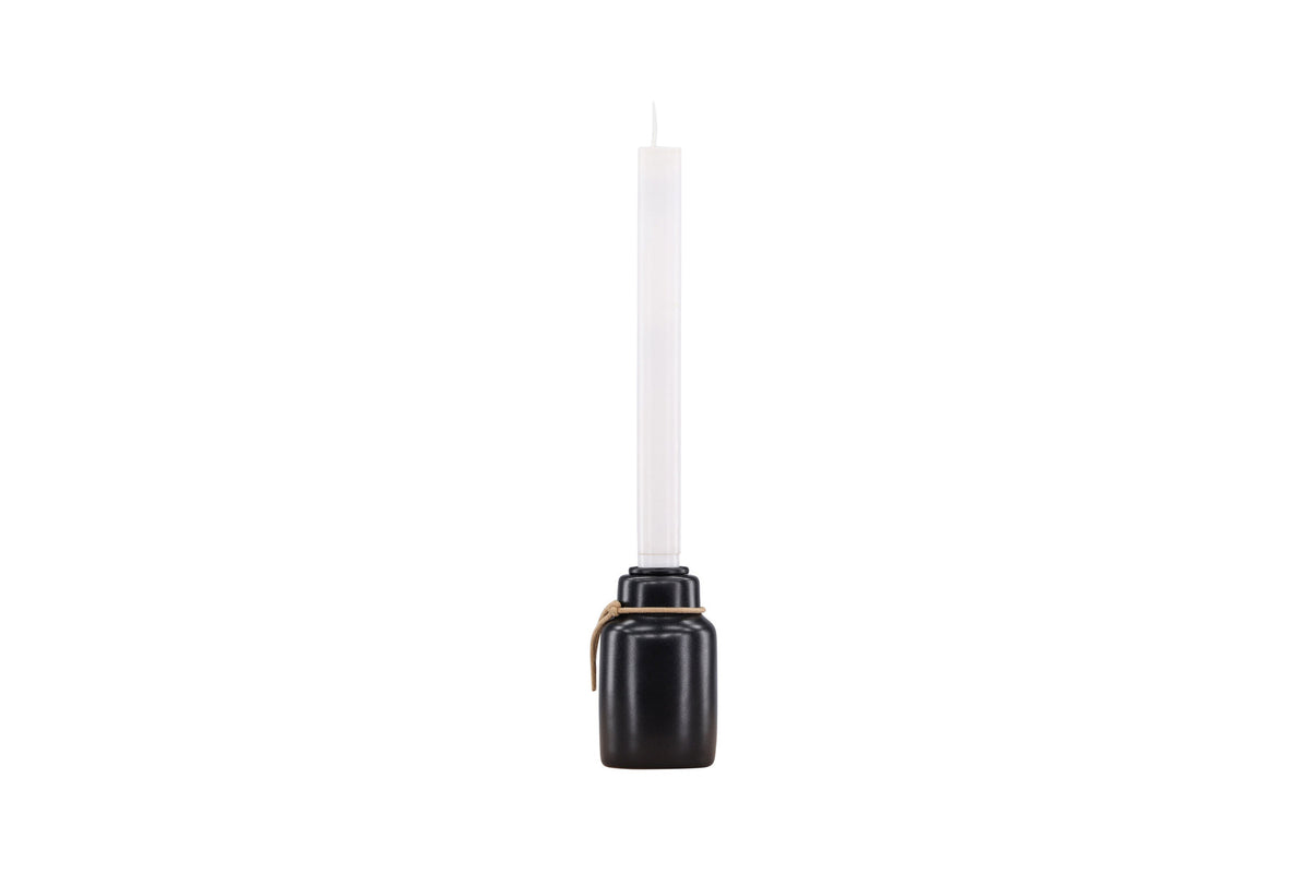 Ulricehamn Kerzenhalter in Schwarz präsentiert im Onlineshop von KAQTU Design AG. Kerzenständer ist von Venture Home