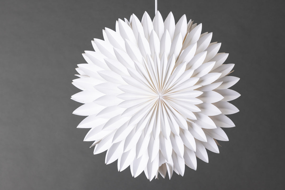 Storlien Pendelleuchte in Weiss präsentiert im Onlineshop von KAQTU Design AG. Pendelleuchte ist von Venture Home