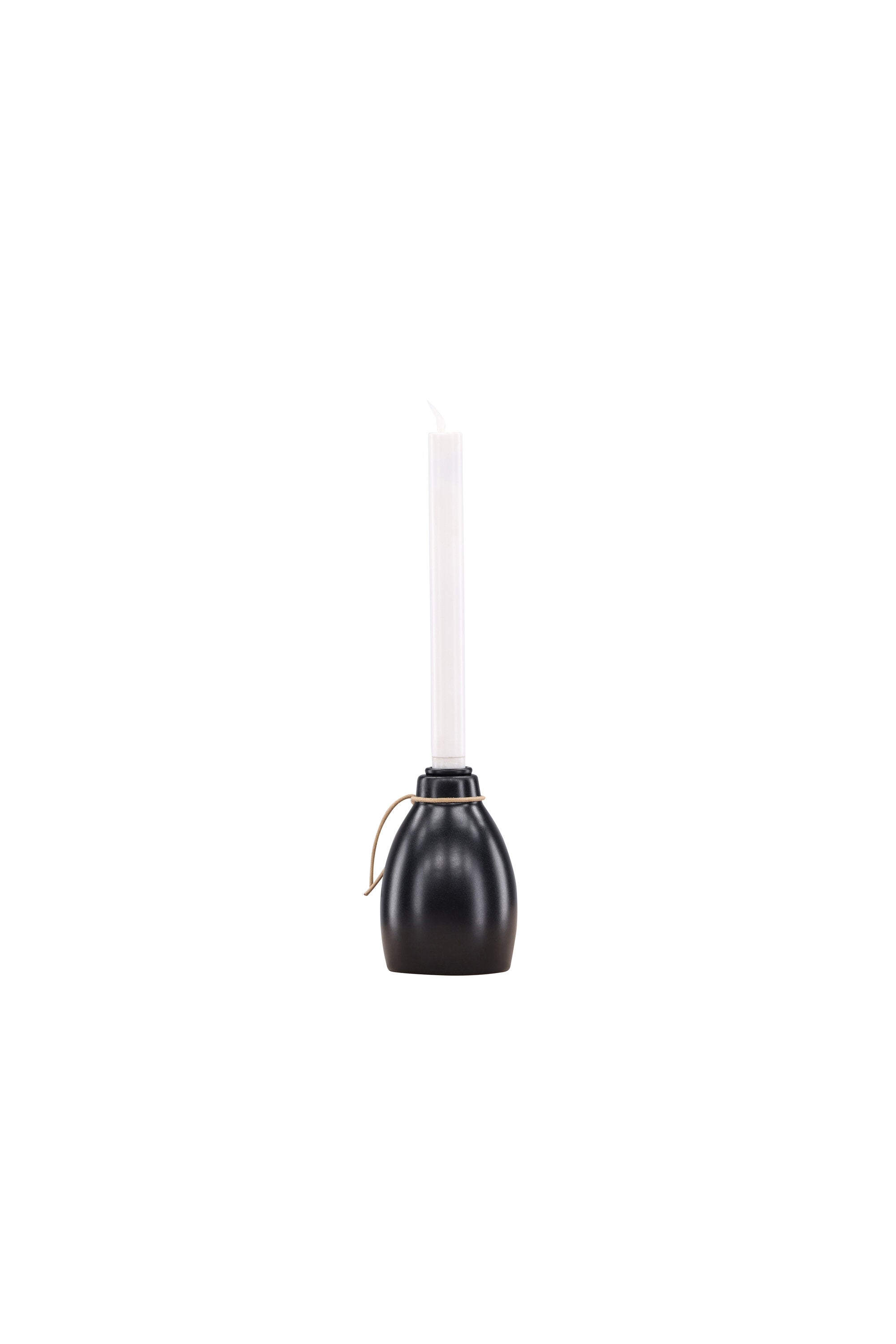 Ulricehamn Kerzenhalter in Schwarz präsentiert im Onlineshop von KAQTU Design AG. Kerzenständer ist von Venture Home
