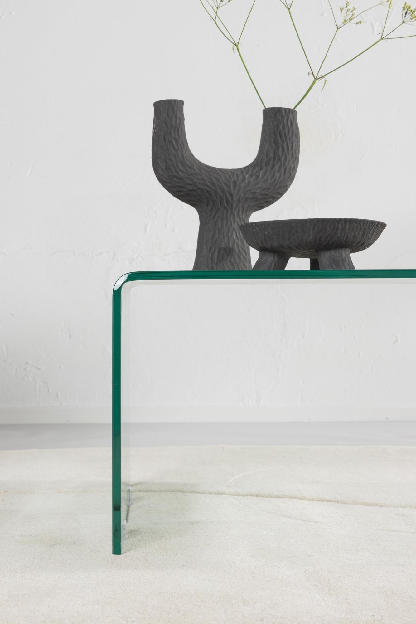 Stilvoller Telemark Coffee Tisch von Venture Home: Minimalistisches Design, hochwertiges Glas und praktisches Holztablett für jeden Raum.