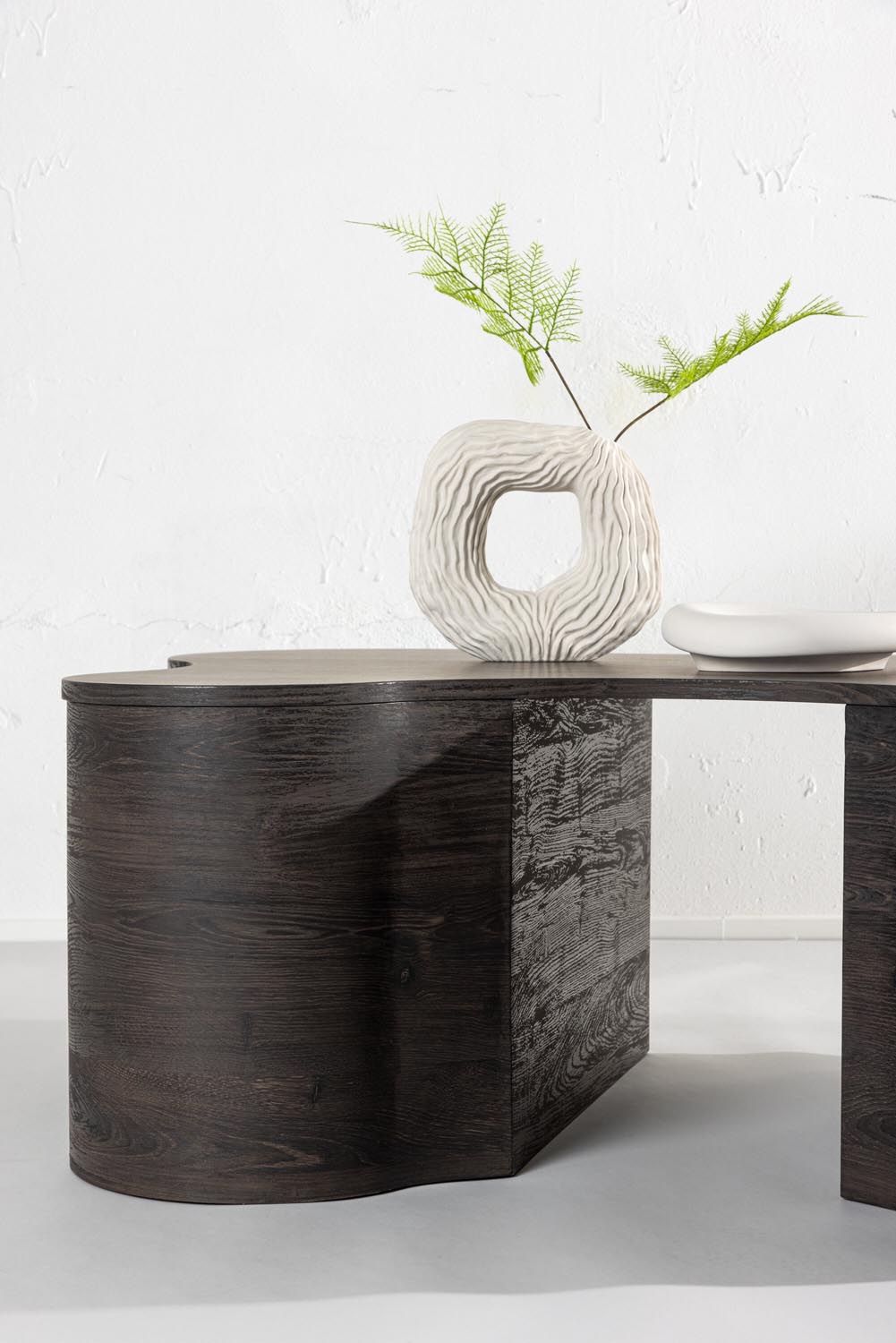 Larvik Coffee Tisch in Mokka präsentiert im Onlineshop von KAQTU Design AG. Beistelltisch ist von Venture Home
