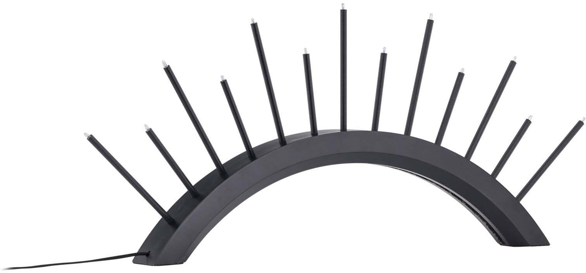 Entdecken Sie den Kettilsås Candlestick von Venture Home – ein eleganter, umweltfreundlicher Adventskerzenhalter für festliche Stimmung.