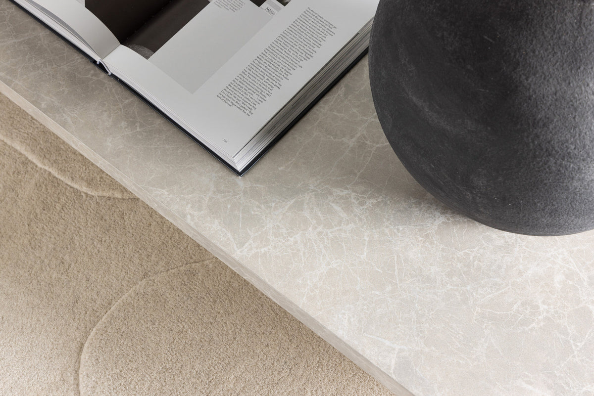 Narvik Sofatisch in Marmoroptik präsentiert im Onlineshop von KAQTU Design AG. Beistelltisch ist von Venture Home