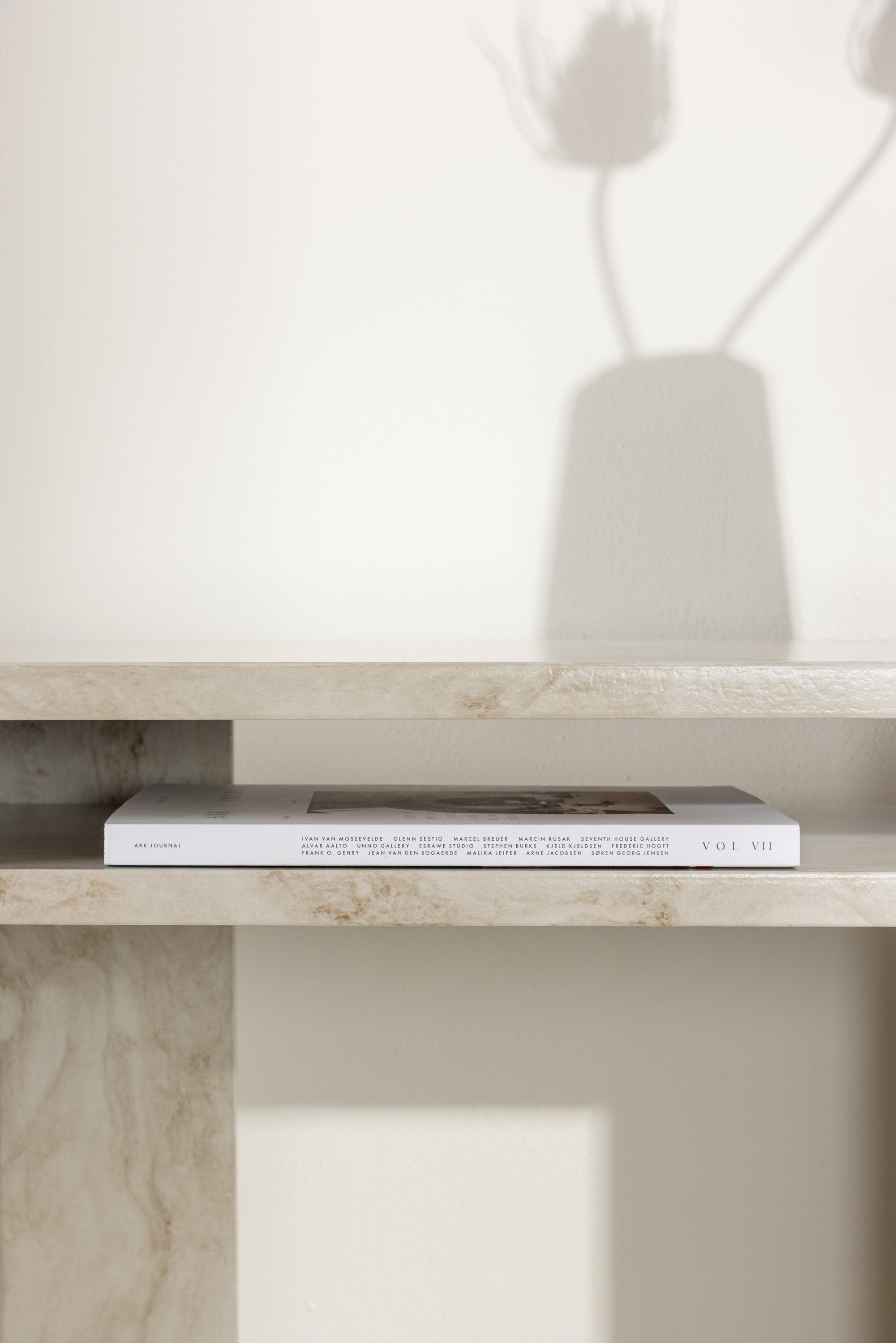 Ålesund Beistelltisch in Beige präsentiert im Onlineshop von KAQTU Design AG. Beistelltisch ist von Venture Home