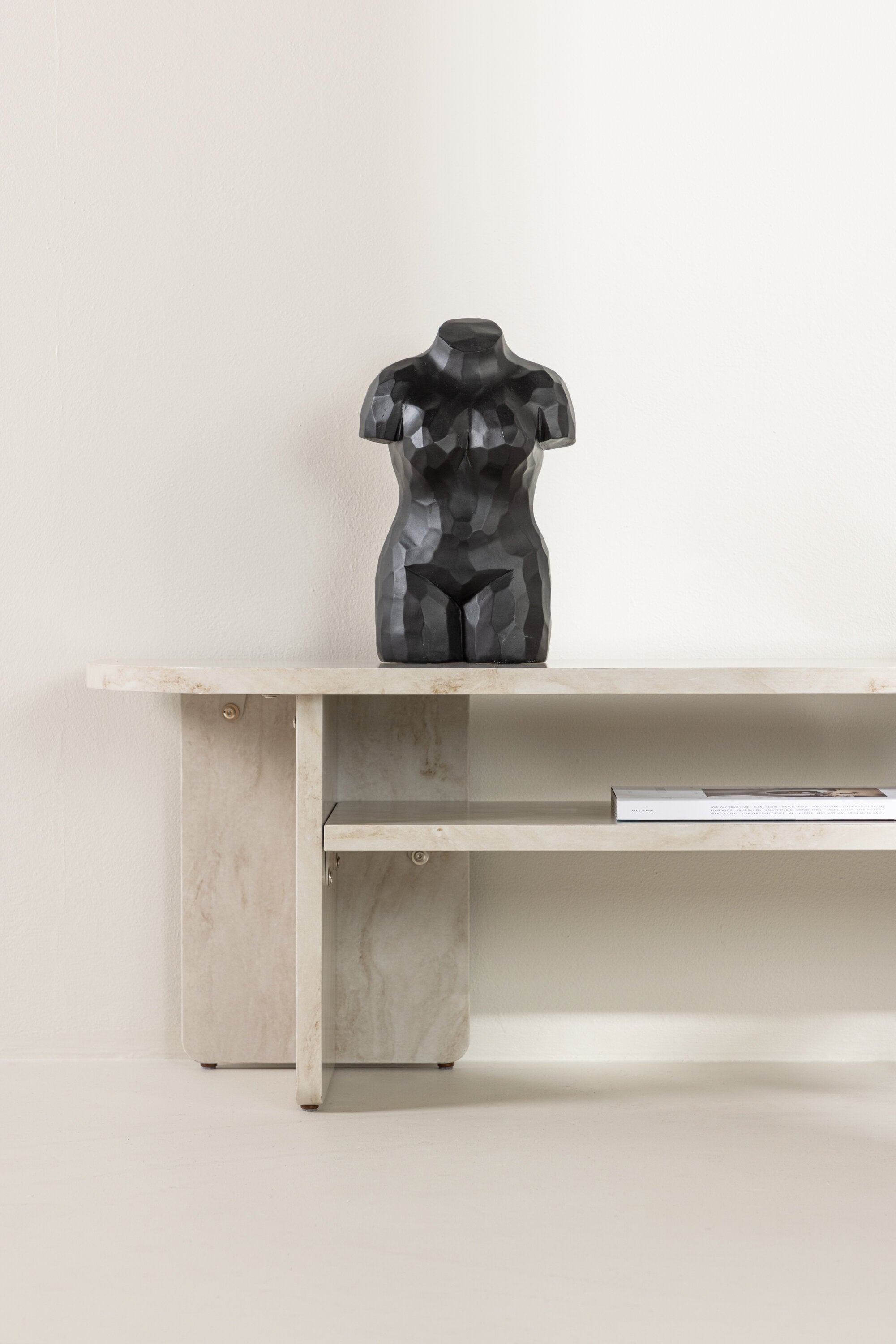 Ålesund TV Ständer in Beige präsentiert im Onlineshop von KAQTU Design AG. TV-Möbel ist von Venture Home
