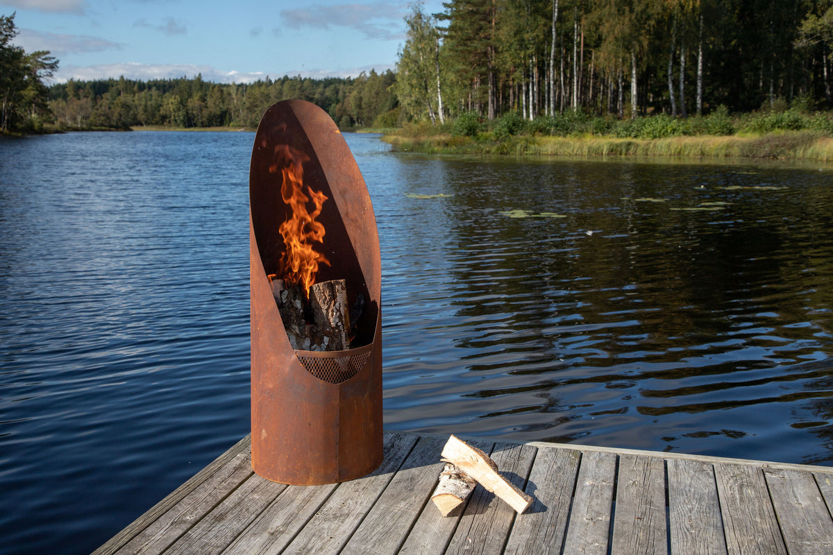 Bastian Feuerkorb in Rostiges Orange präsentiert im Onlineshop von KAQTU Design AG. Feuerschale ist von Venture Home