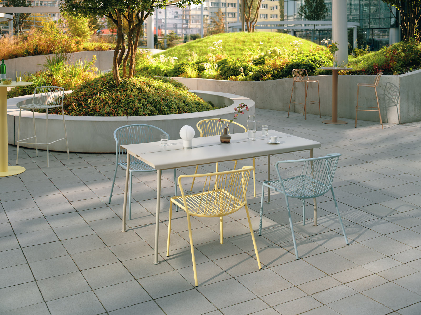 Bris BRS01 - Stuhl, Set von 2 Stück in Blau präsentiert im Onlineshop von KAQTU Design AG. Gartenstuhl ist von Mdd