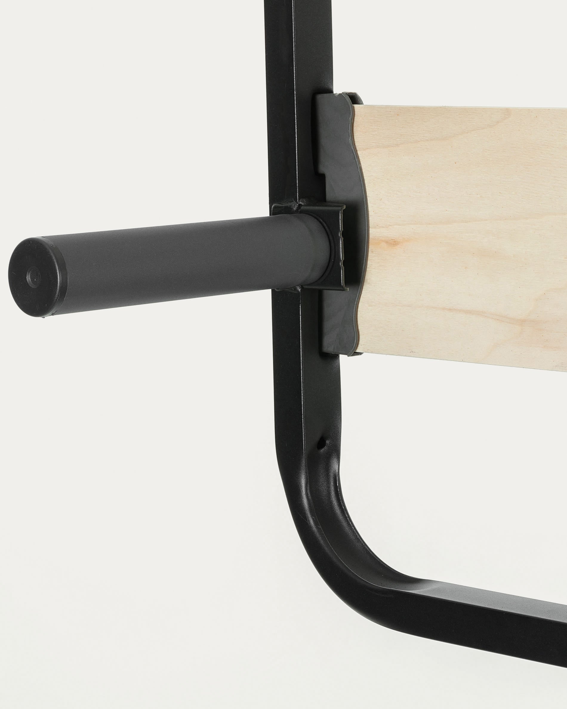 Das Talo Bettgestell 90x190 cm von Kave Home kombiniert modernes Design mit Komfort für ein elegantes Schlafzimmer.