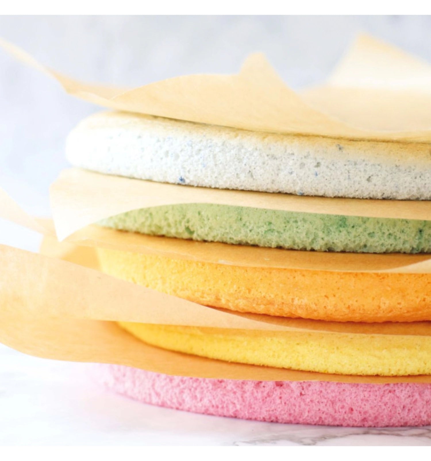 Set aus fünf flexiblen Silikonbackformen für Layer Cakes von Scrap Cooking, ideal für das einfache Backen und Gestalten von mehrschichtigen Torten.