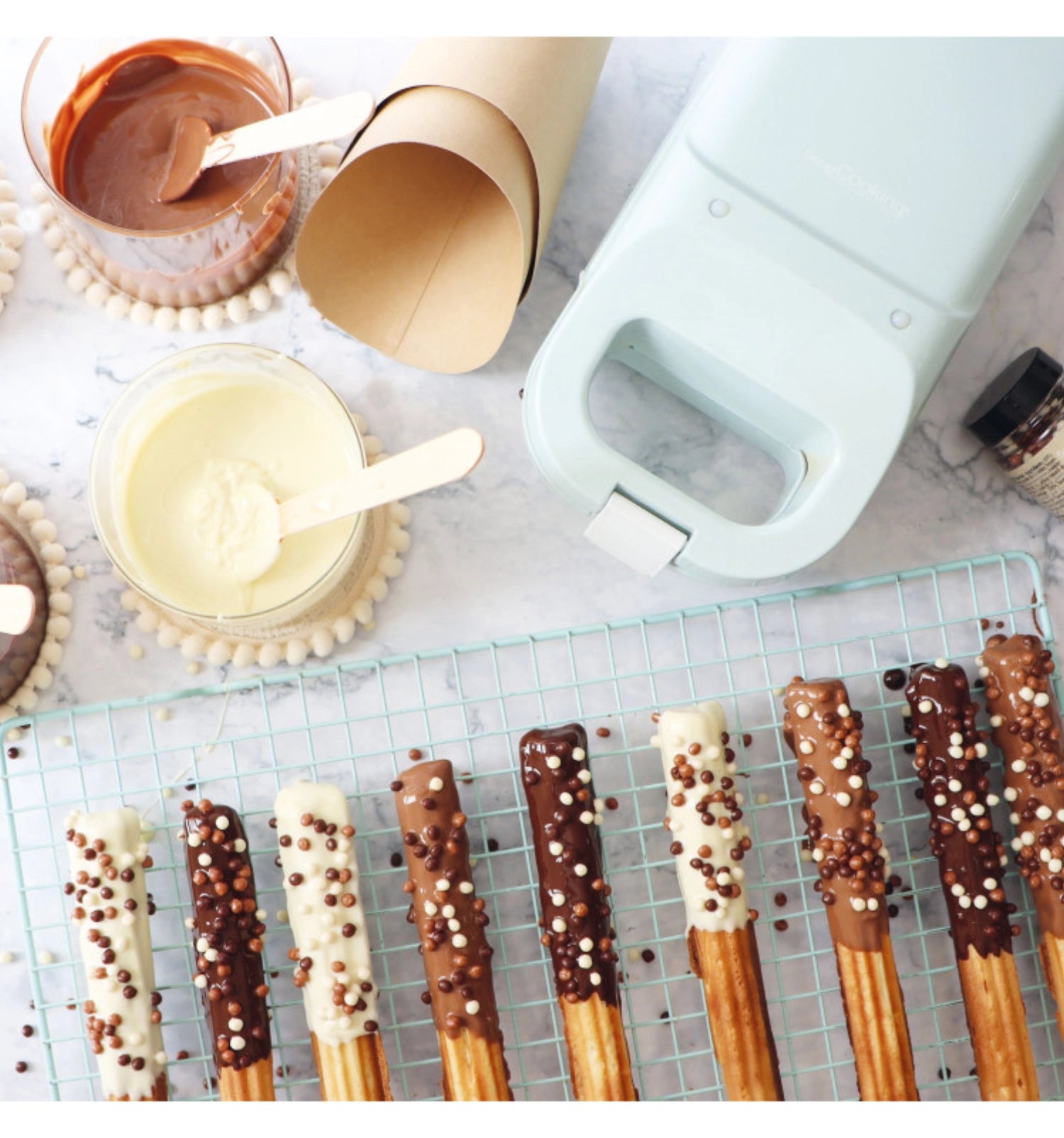 Leckere Churros Fertigmischung von Scrap Cooking, 325g, perfekt für die Zubereitung von süßen, knusprigen Snacks und Desserts.
