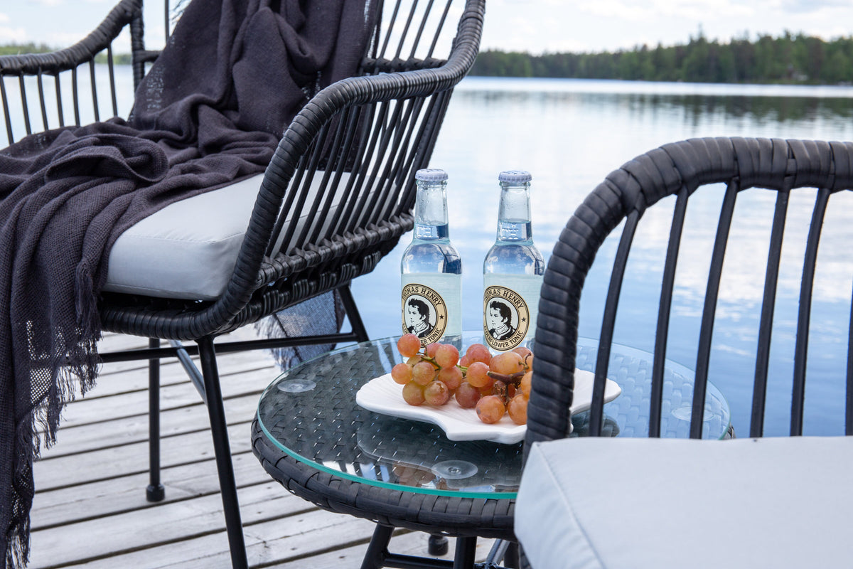 Viga Lounge Outdoorset ⌀40cm in Schwarz präsentiert im Onlineshop von KAQTU Design AG. Loungeset ist von Venture Home