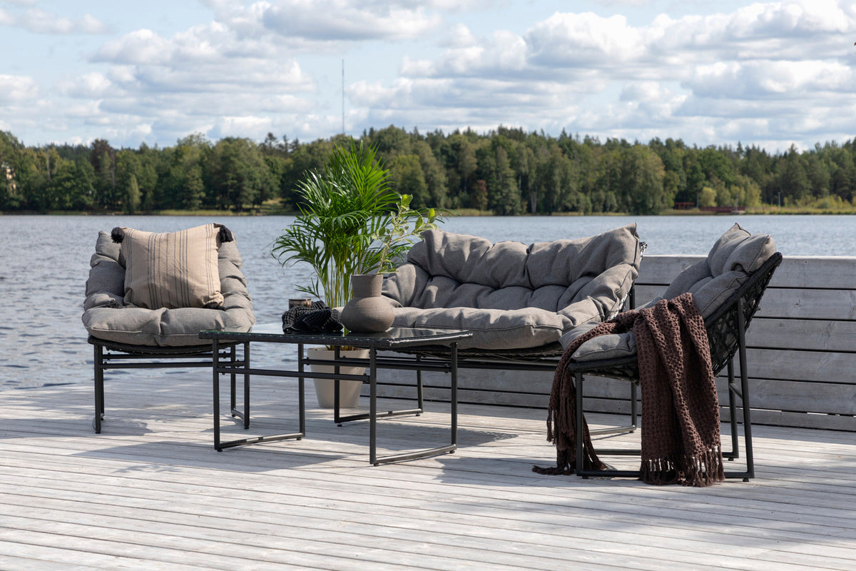 Tina Outdoor Sofa-Set in Schwarz präsentiert im Onlineshop von KAQTU Design AG. Loungeset ist von Venture Home