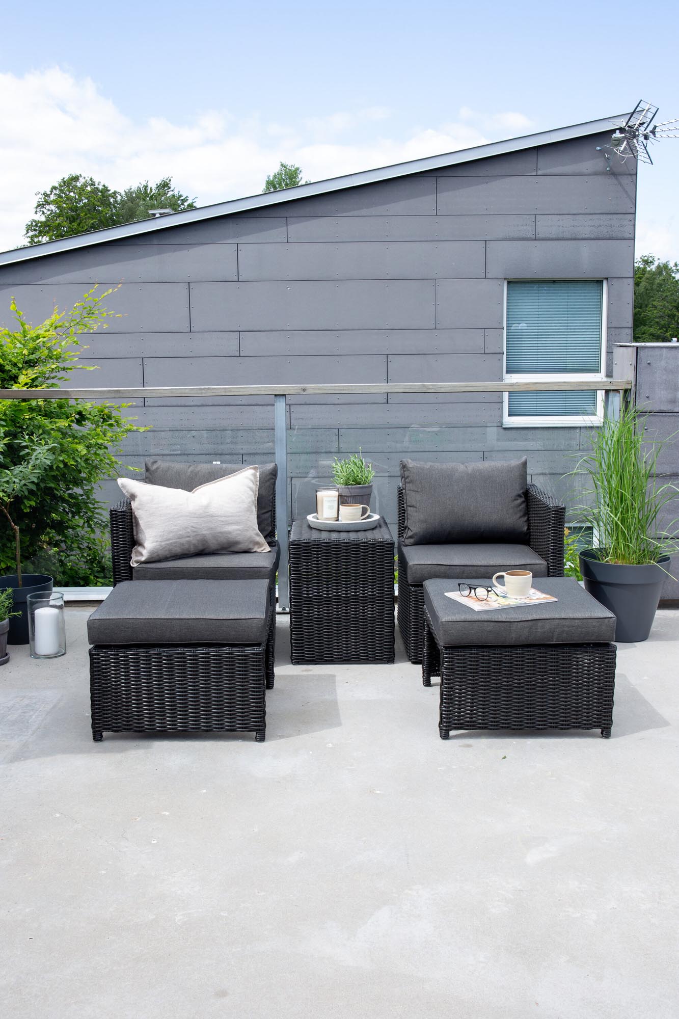 Quad Lounge Outdoorset 63cm in Schwarz präsentiert im Onlineshop von KAQTU Design AG. Loungeset ist von Venture Home