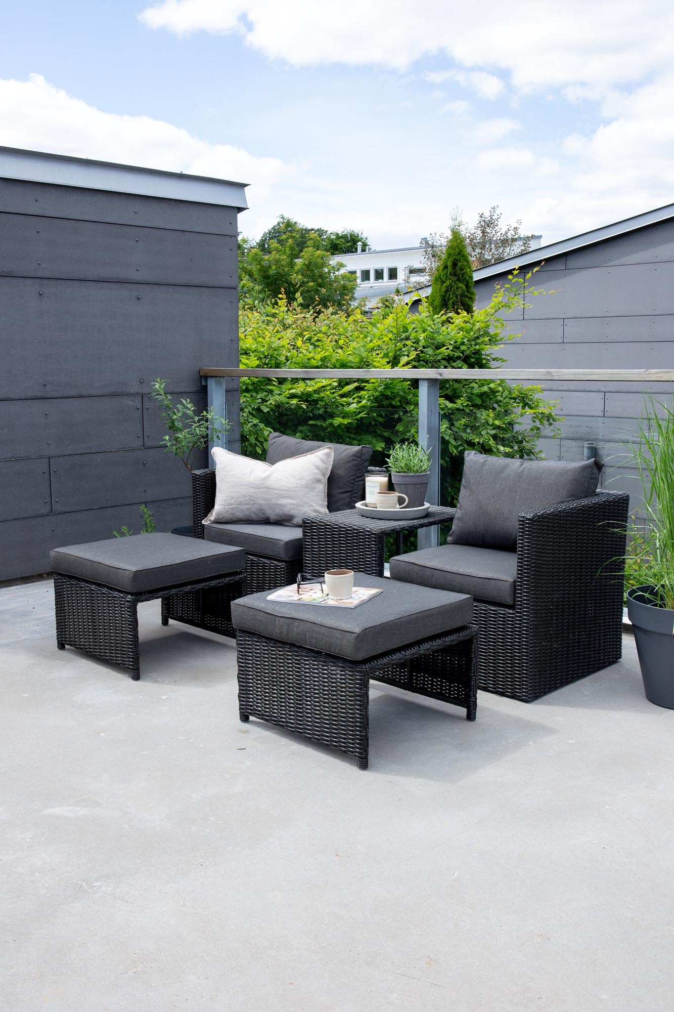 Quad Lounge Outdoorset 63cm in Schwarz präsentiert im Onlineshop von KAQTU Design AG. Loungeset ist von Venture Home