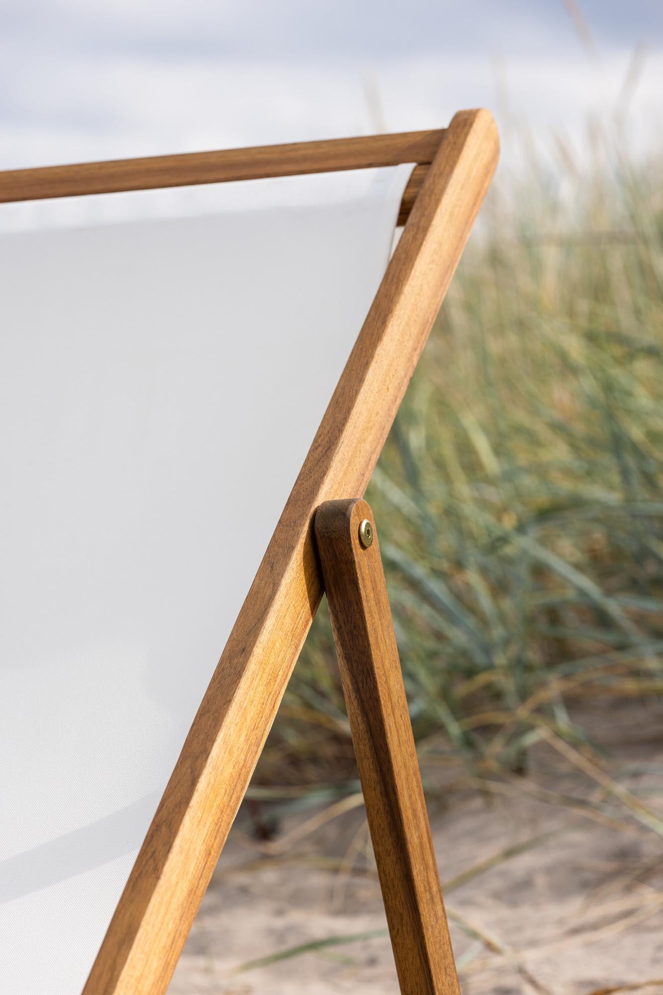 Peachy Sonnenliege: Stilvolle Entspannung für Ihren Garten.