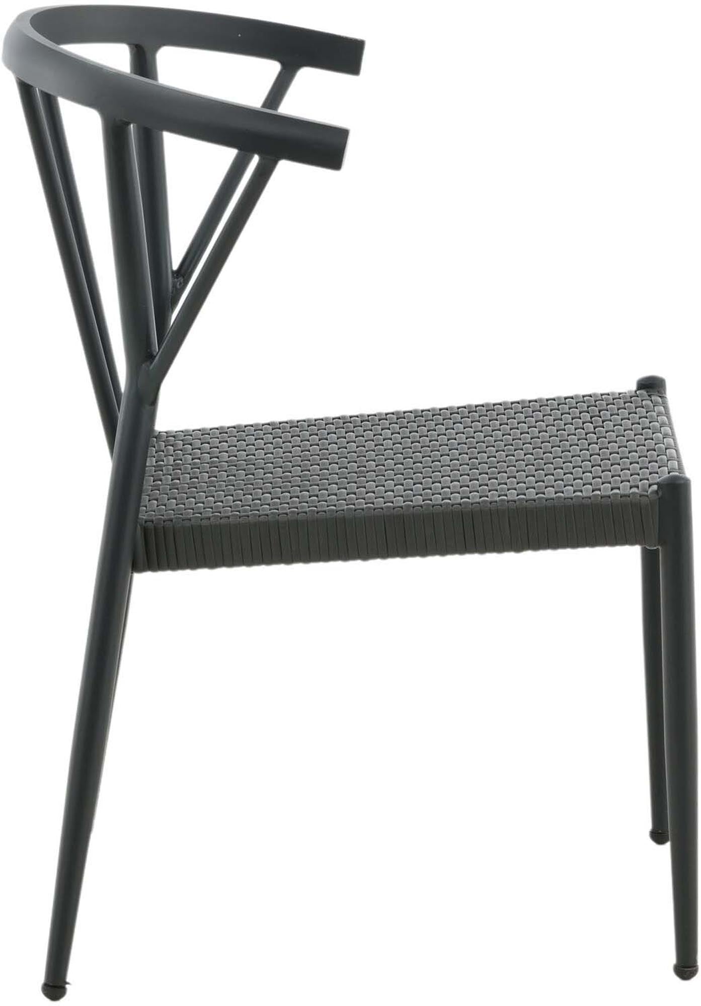 Erleben Sie den Stina Stuhl von Venture Home: Stilvoller, stapelbarer Gartenstuhl aus robustem Aluminium und pflegeleichtem Rattan für jeden Anlass.