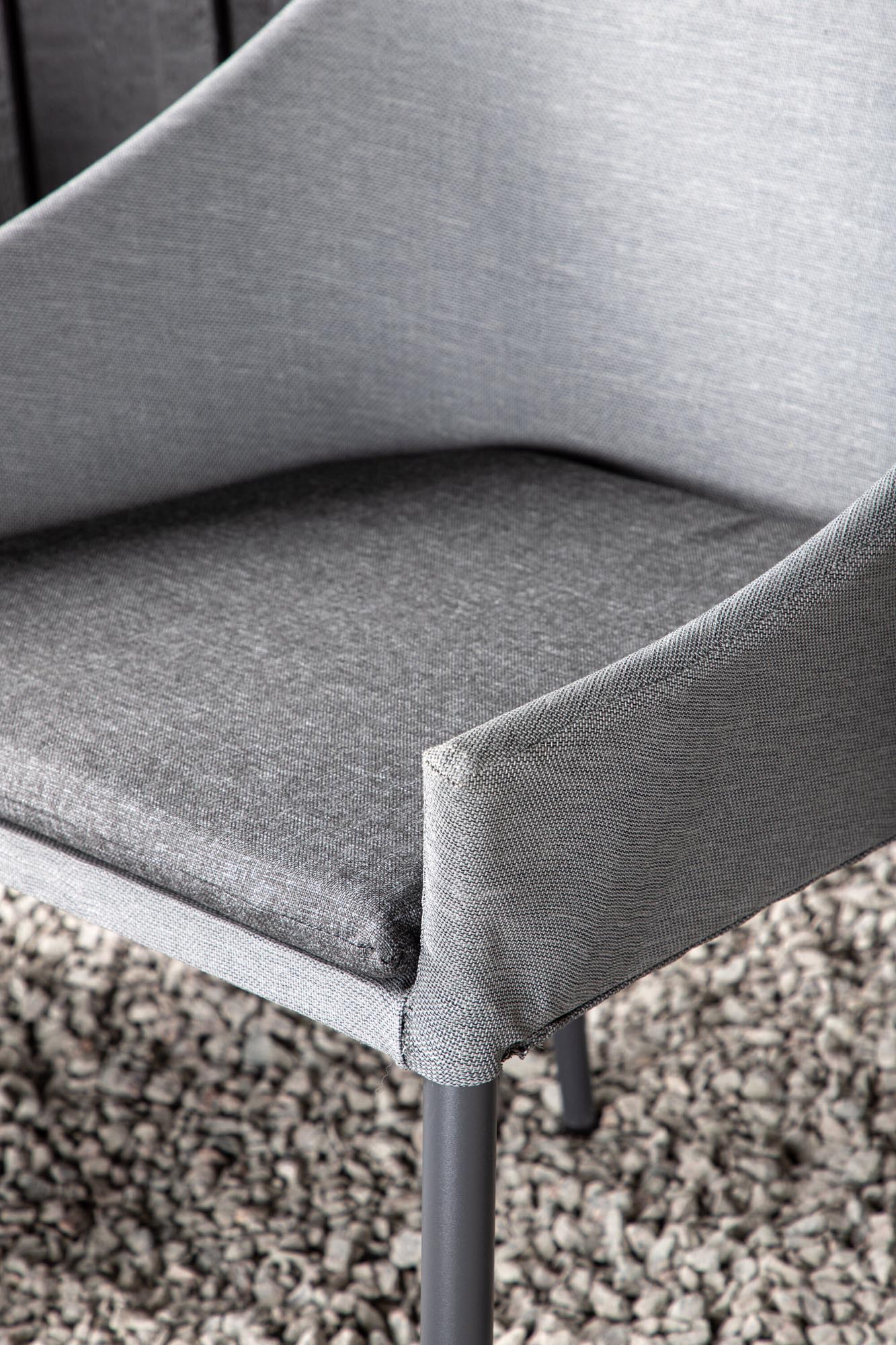 Komfortabler Spoga Stuhl von Venture Home für entspannte Gartenmomente.