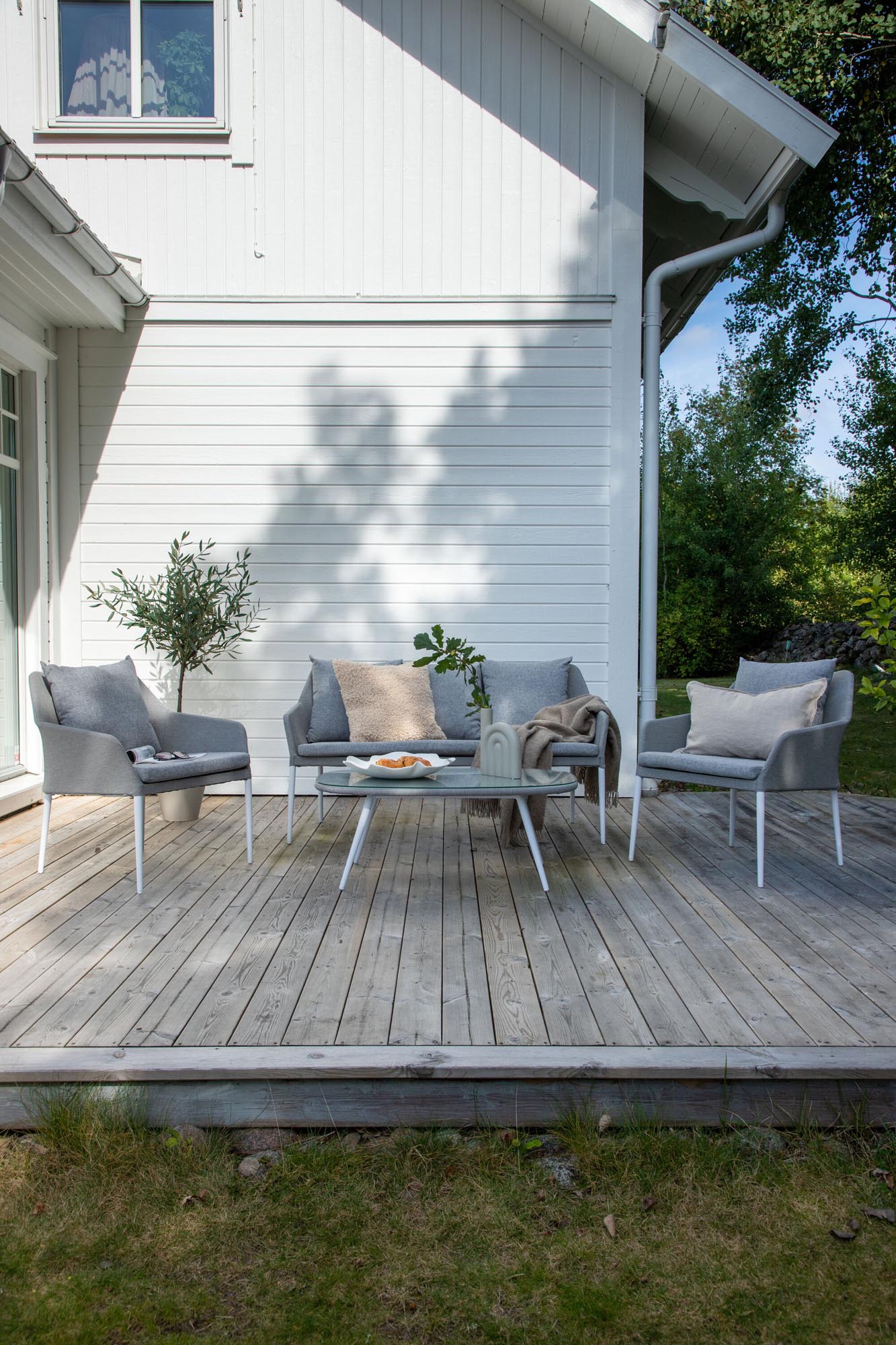 Spoga Sofagarnitur in Weiss/Grau präsentiert im Onlineshop von KAQTU Design AG. Loungeset ist von Venture Home