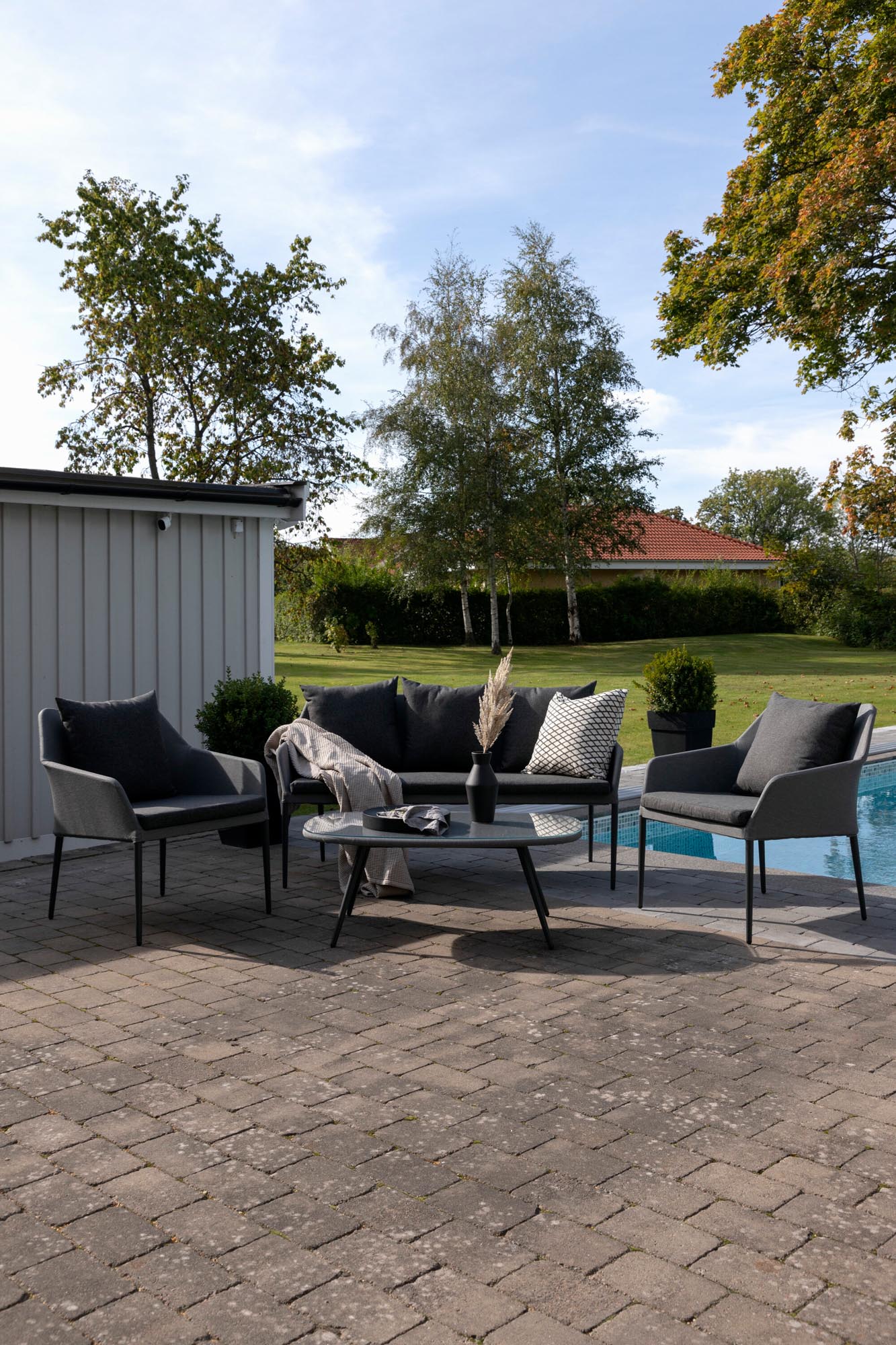 Spoga Sofagarnitur in Schwarz/Grau präsentiert im Onlineshop von KAQTU Design AG. Loungeset ist von Venture Home