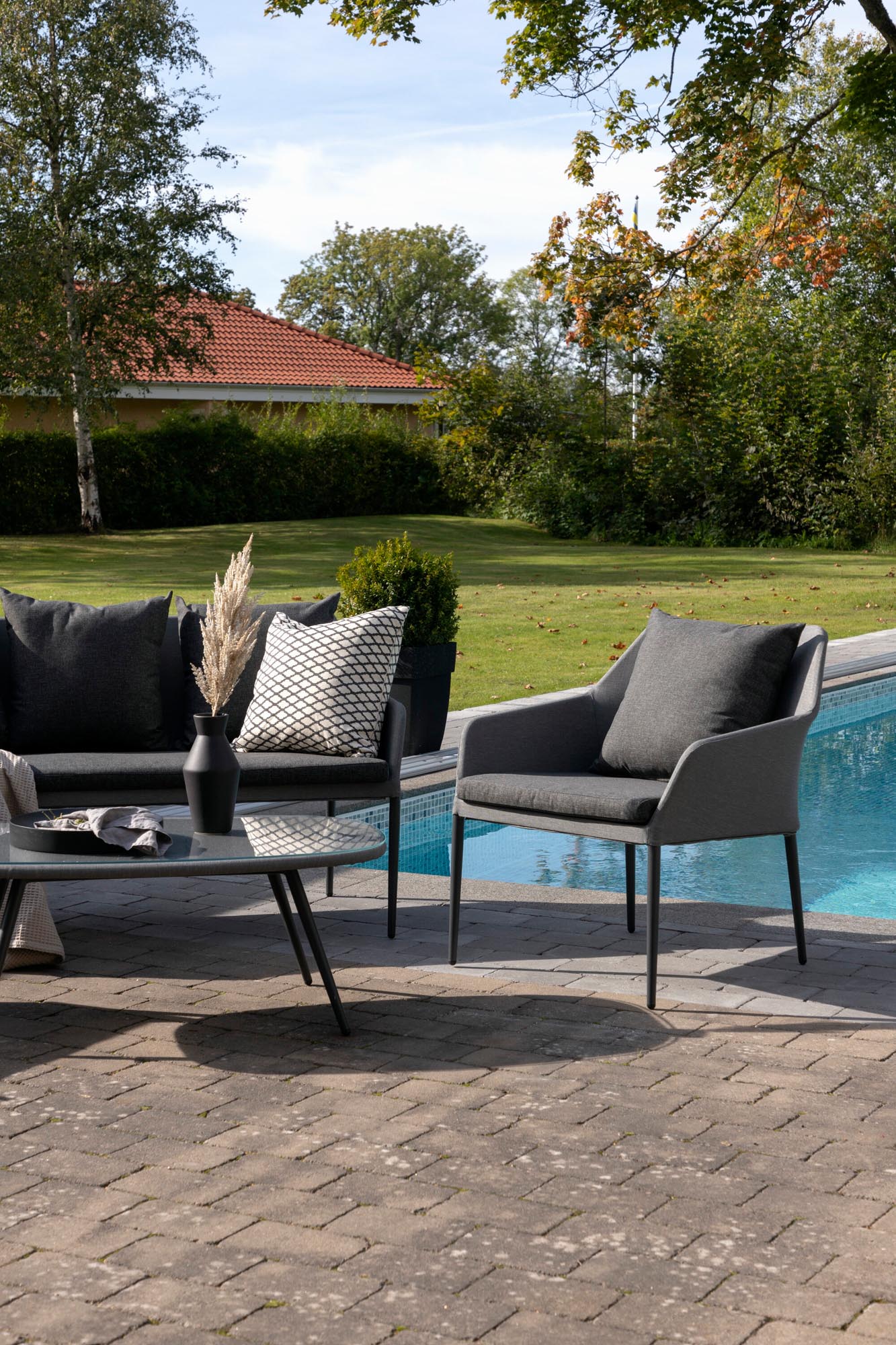 Spoga Sofagarnitur in Schwarz/Grau präsentiert im Onlineshop von KAQTU Design AG. Loungeset ist von Venture Home