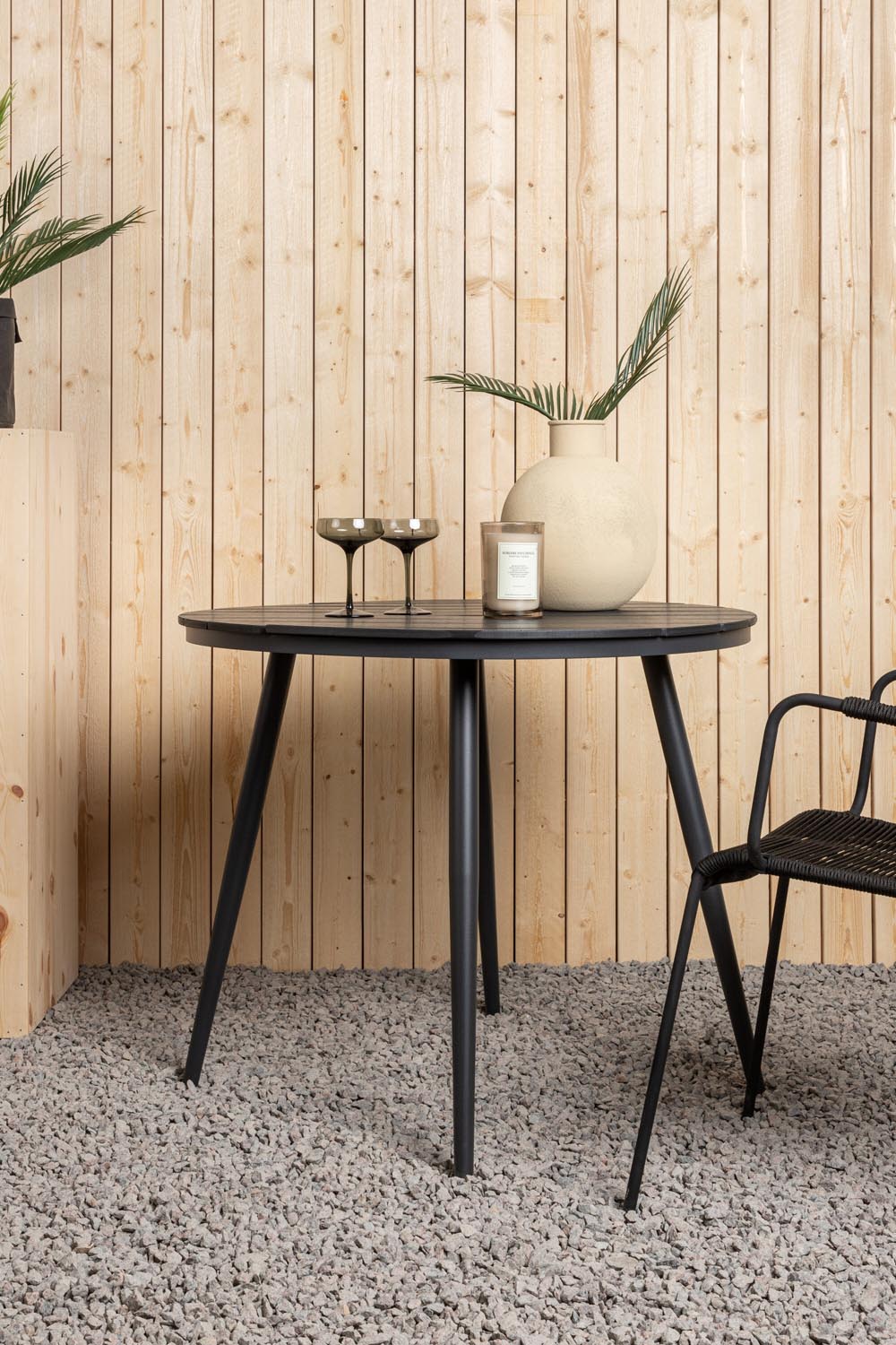 Break Gartentisch rund in Schwarz präsentiert im Onlineshop von KAQTU Design AG. Gartentisch ist von Venture Home