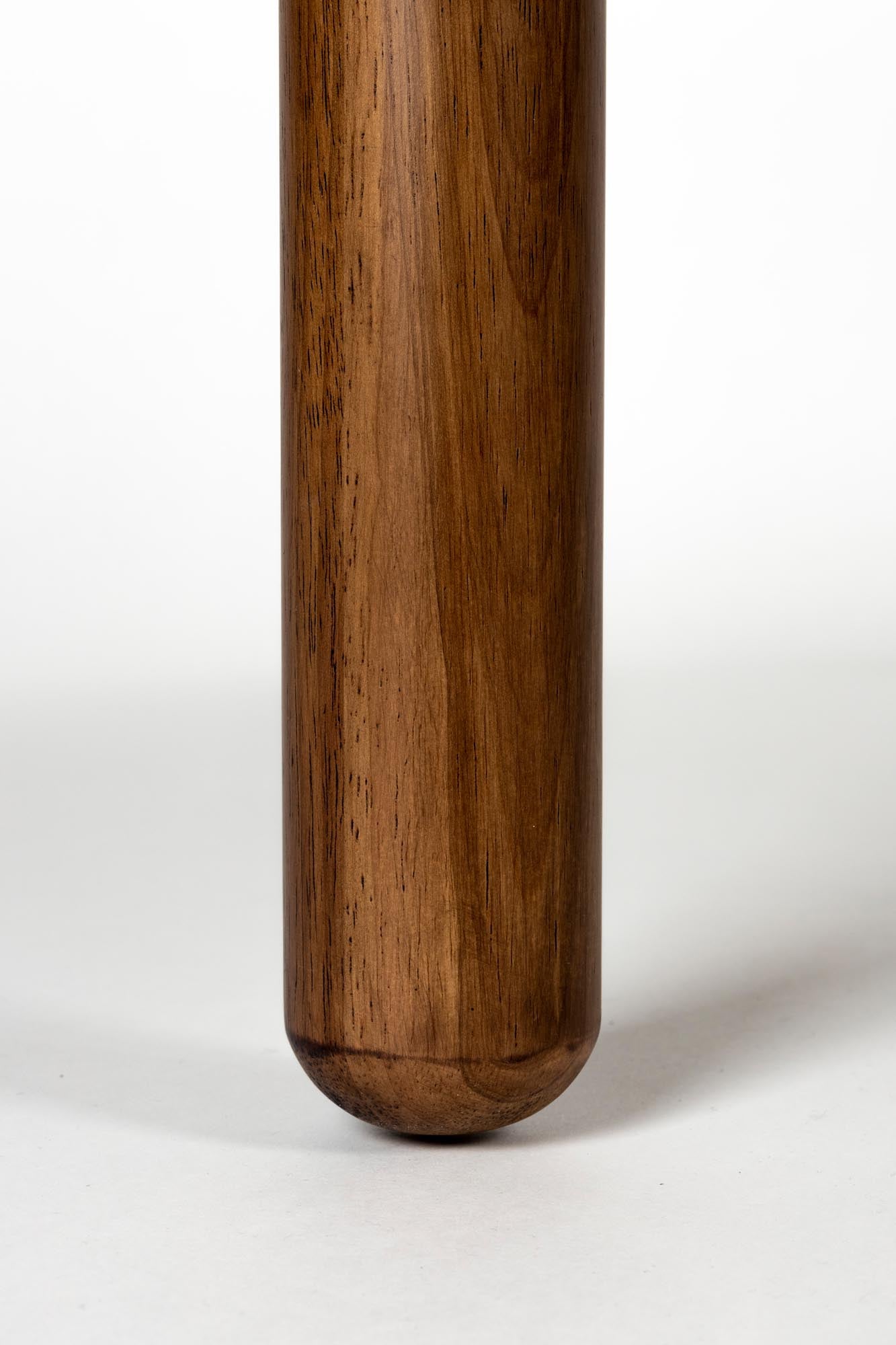 Moderner Tisch Storm von Zuiver, ideal für Esszimmer oder Büro, mit stilvollem Design und hochwertiger Verarbeitung.