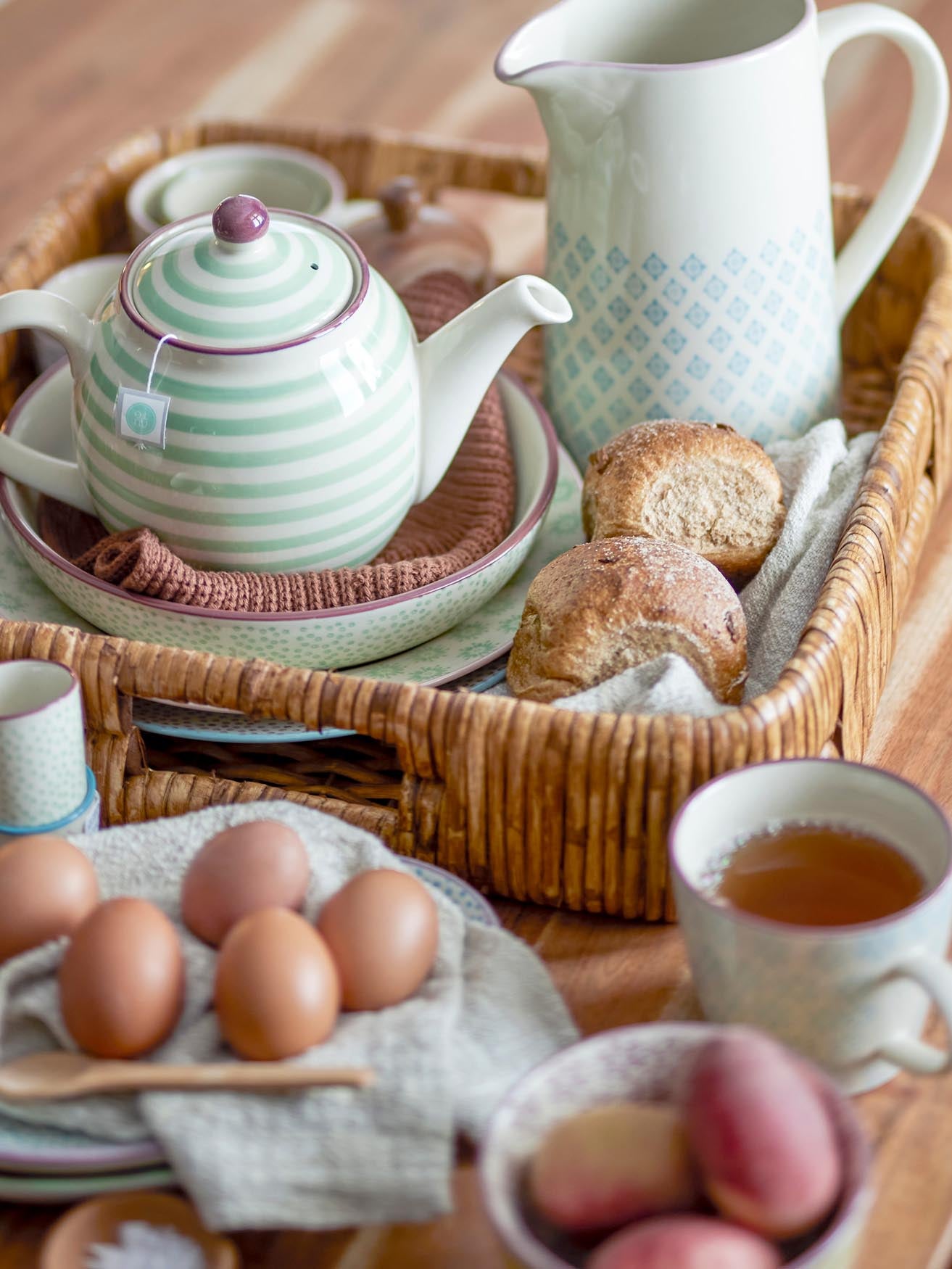 Patrizia Tasse Gelb: Handgefertigtes Steingut von Bloomingville.