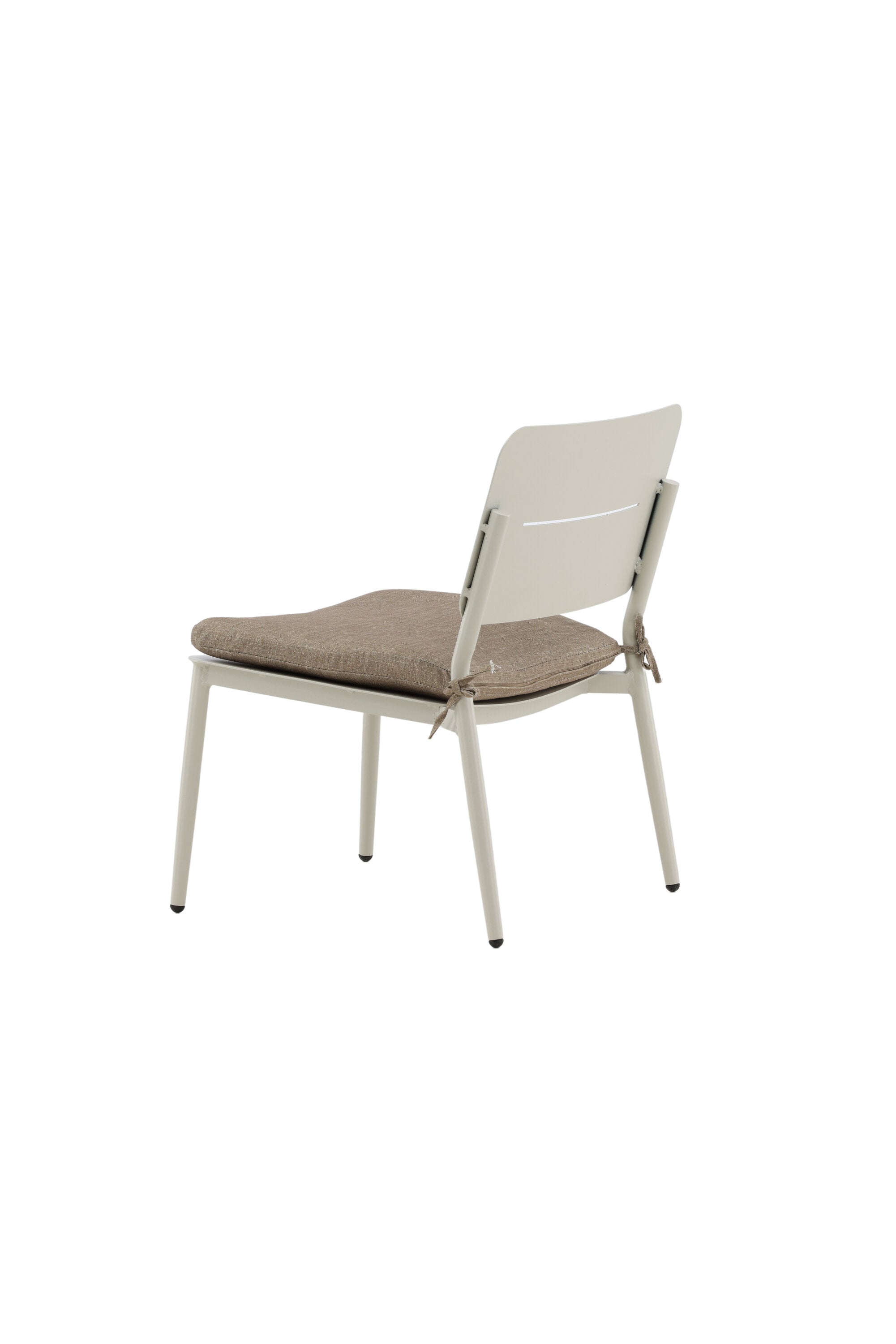 Lina Lounge Chair in Beige präsentiert im Onlineshop von KAQTU Design AG. Outdoor-Sessel ist von Venture Home