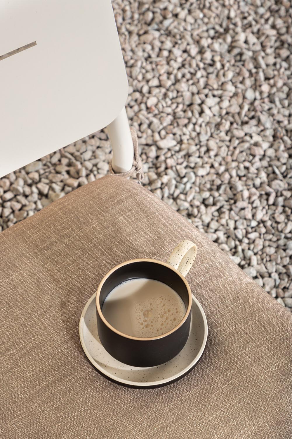 Lina Lounge Chair in Beige präsentiert im Onlineshop von KAQTU Design AG. Outdoor-Sessel ist von Venture Home