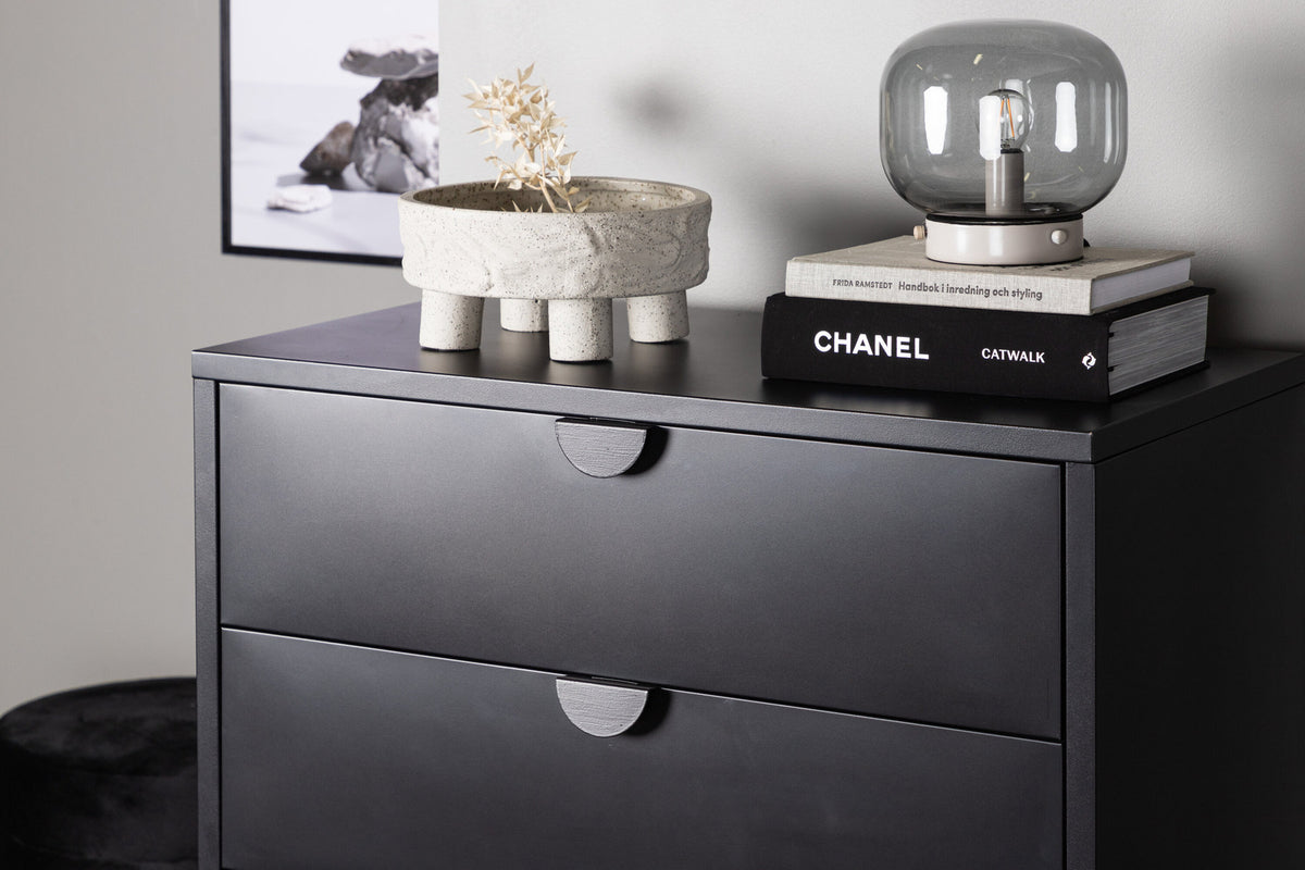 Piring Drawer in Schwarz präsentiert im Onlineshop von KAQTU Design AG. Nachttisch ist von Venture Home