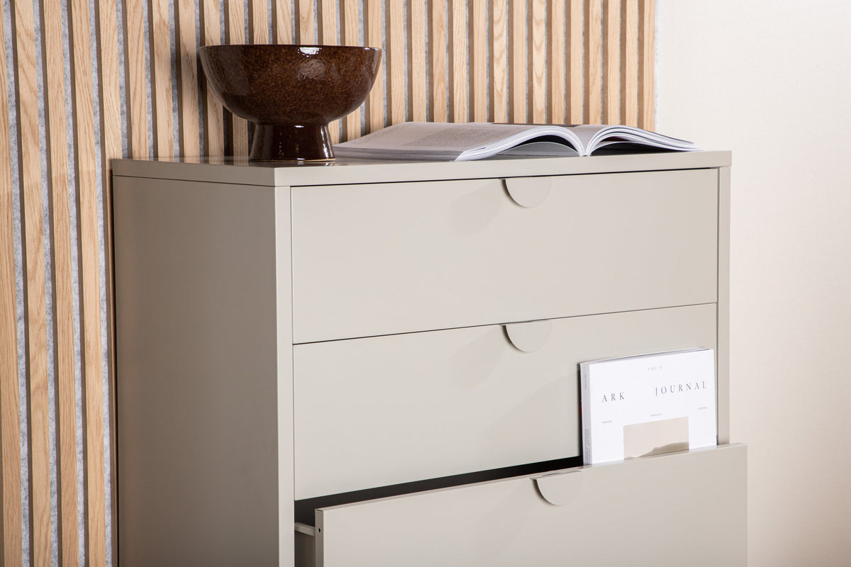 Piring Drawer in Beige präsentiert im Onlineshop von KAQTU Design AG. Nachttisch ist von Venture Home