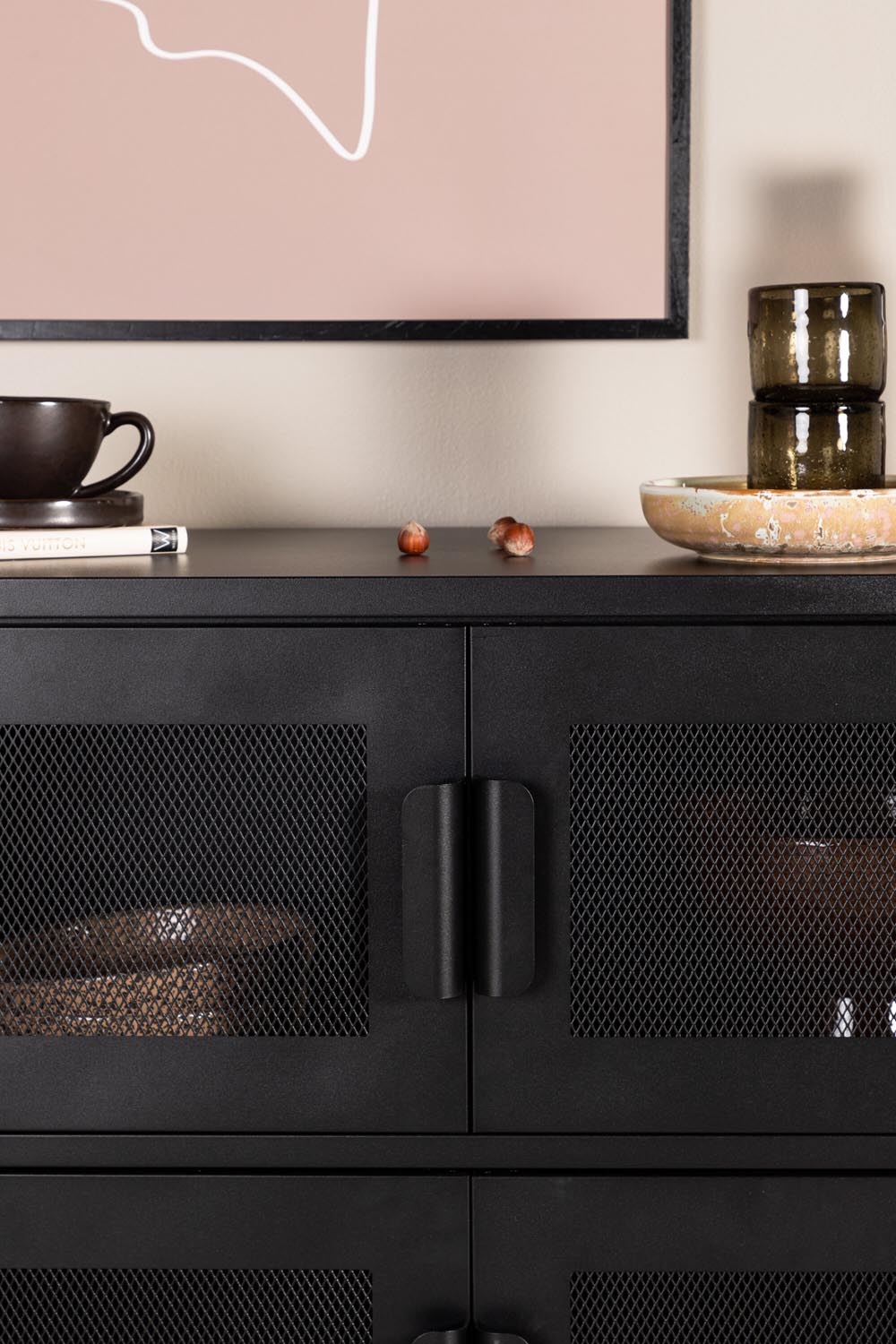 Nett in Schwarz präsentiert im Onlineshop von KAQTU Design AG. Cabinet ist von Venture Home