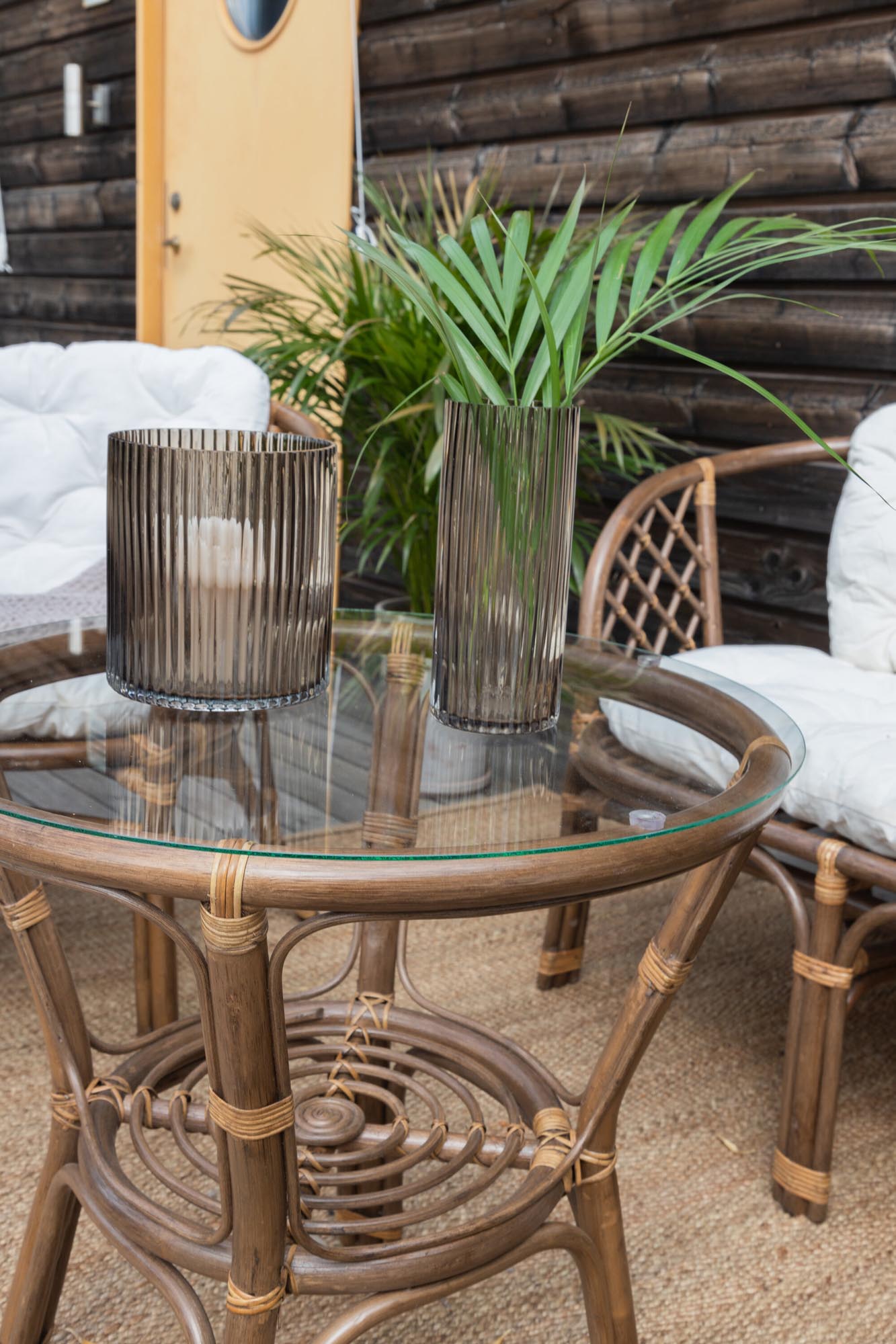 Erleben Sie mit dem Wera Loungeset von Venture Home zeitlose Eleganz und höchste Qualität für Ihre Terrasse – ideal für entspannte Momente im Freien.