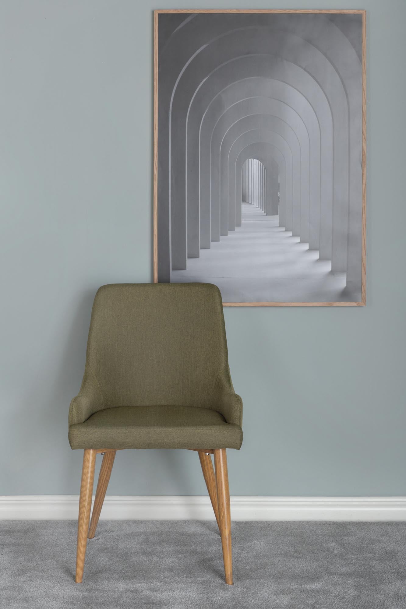 Plaza Stuhl in Moosgrün / Natur präsentiert im Onlineshop von KAQTU Design AG. Stuhl ist von Venture Home