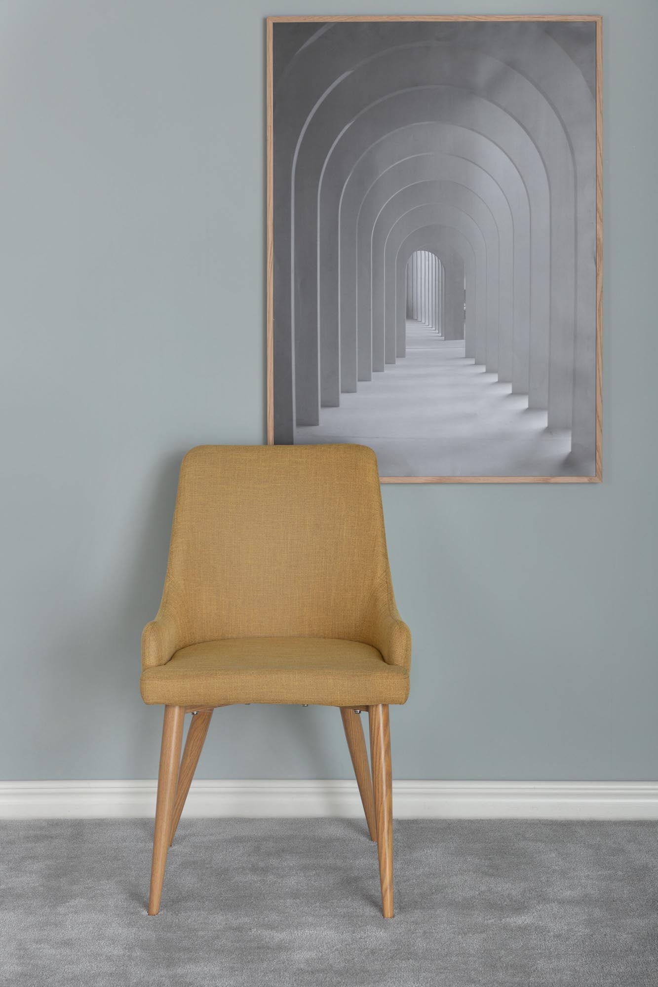 Plaza Stuhl in Senf / Natur präsentiert im Onlineshop von KAQTU Design AG. Stuhl ist von Venture Home