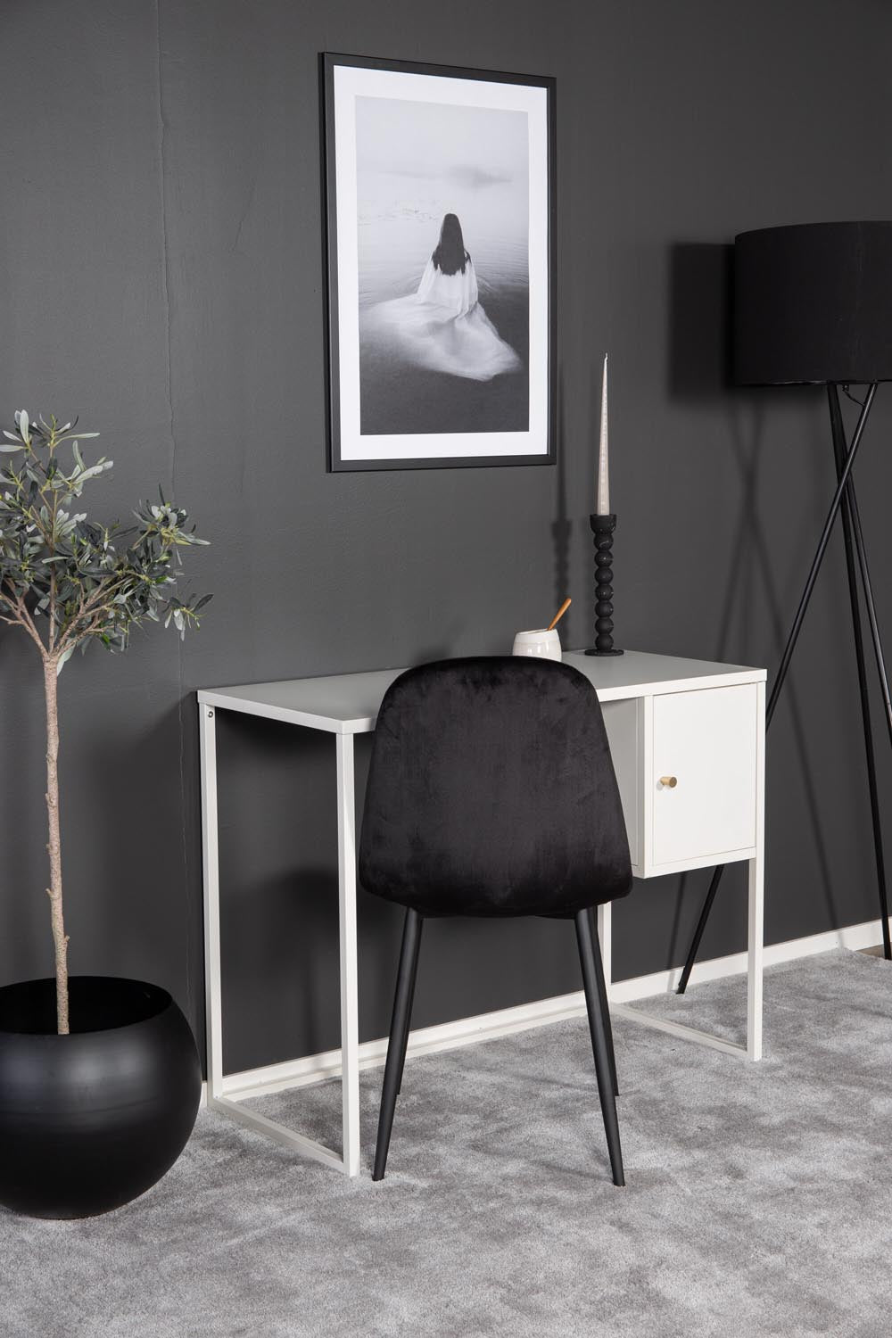 Bakal Desk in Weiss präsentiert im Onlineshop von KAQTU Design AG. Schreibtisch ist von Venture Home