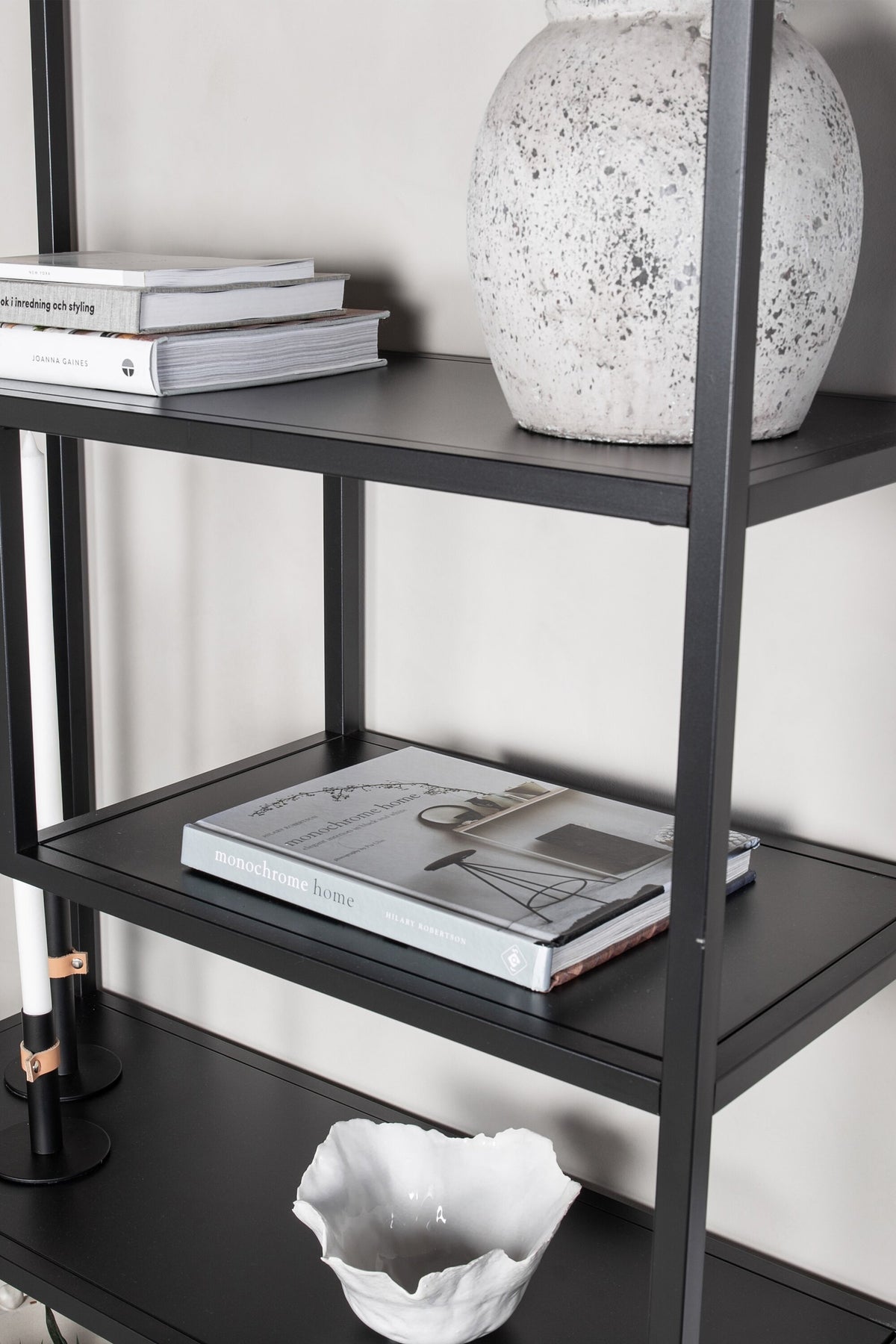 Staal Regal in Schwarz präsentiert im Onlineshop von KAQTU Design AG. Standregal ist von Venture Home