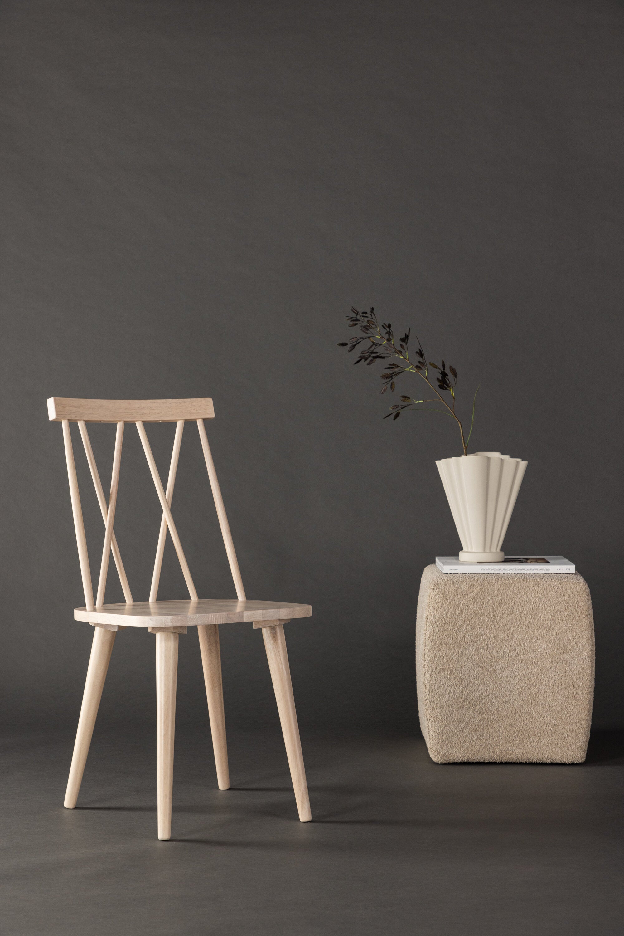 Mariette Esszimmerstuhl in Tünchen präsentiert im Onlineshop von KAQTU Design AG. Stuhl ist von Venture Home