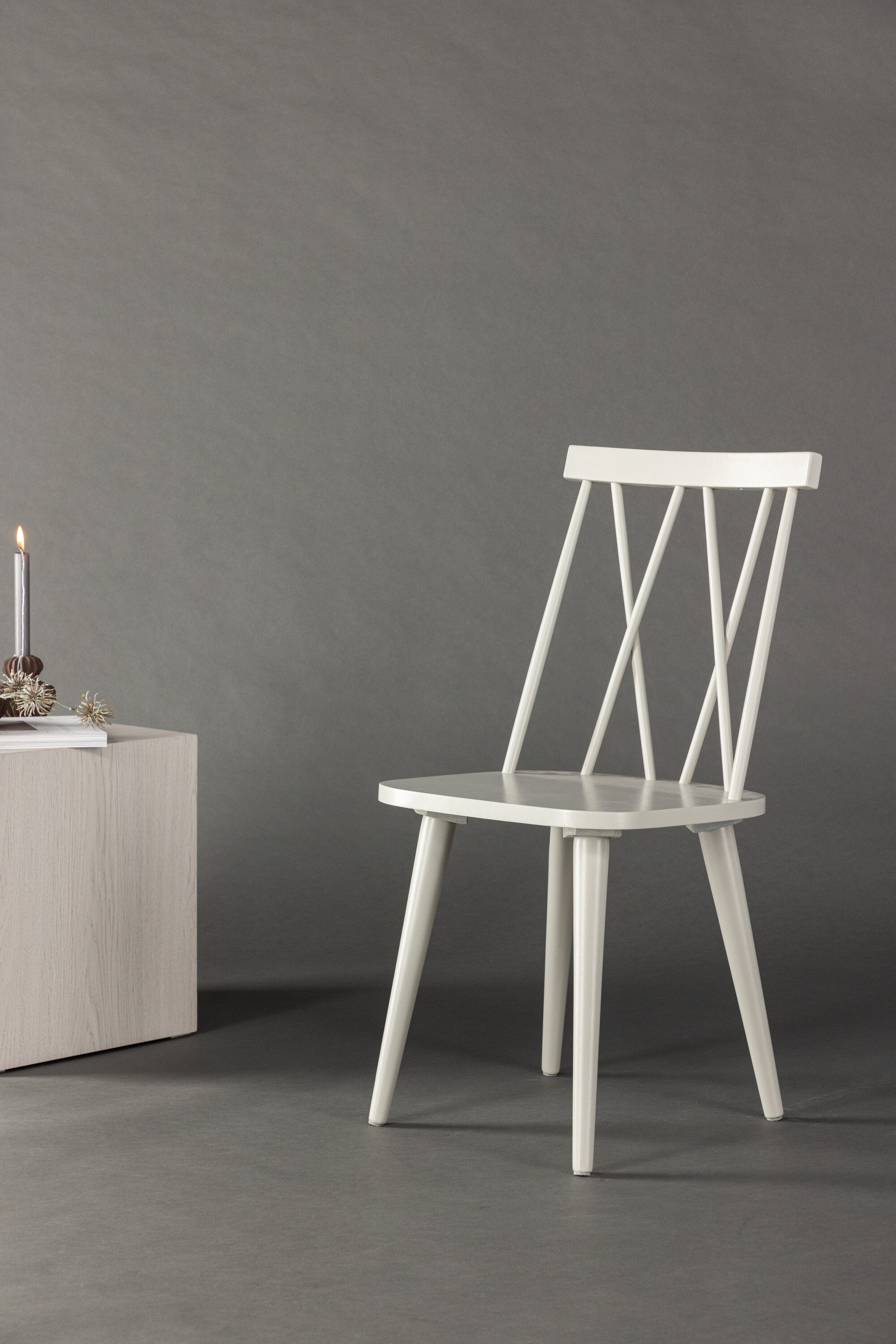 Mariette Esszimmerstuhl in Hellgrau präsentiert im Onlineshop von KAQTU Design AG. Stuhl ist von Venture Home