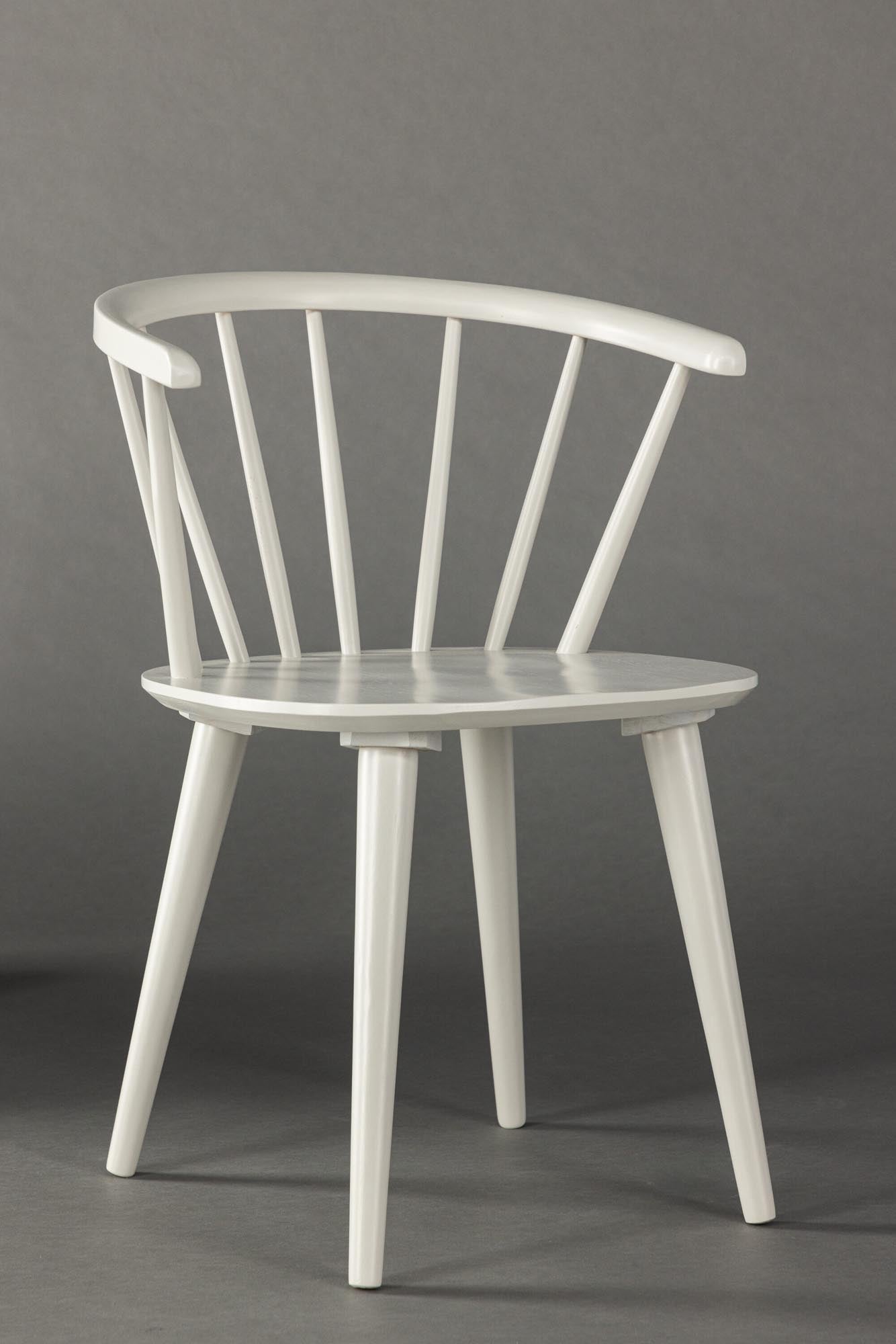 Bobby Esszimmerstuhl von Venture Home: Eleganz und Langlebigkeit aus Gummibaumholz für einladende Esszimmermomente.