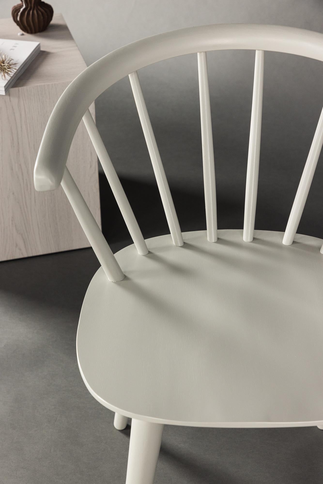 Bobby Esszimmerstuhl: Zeitloses Design trifft auf höchsten Komfort.